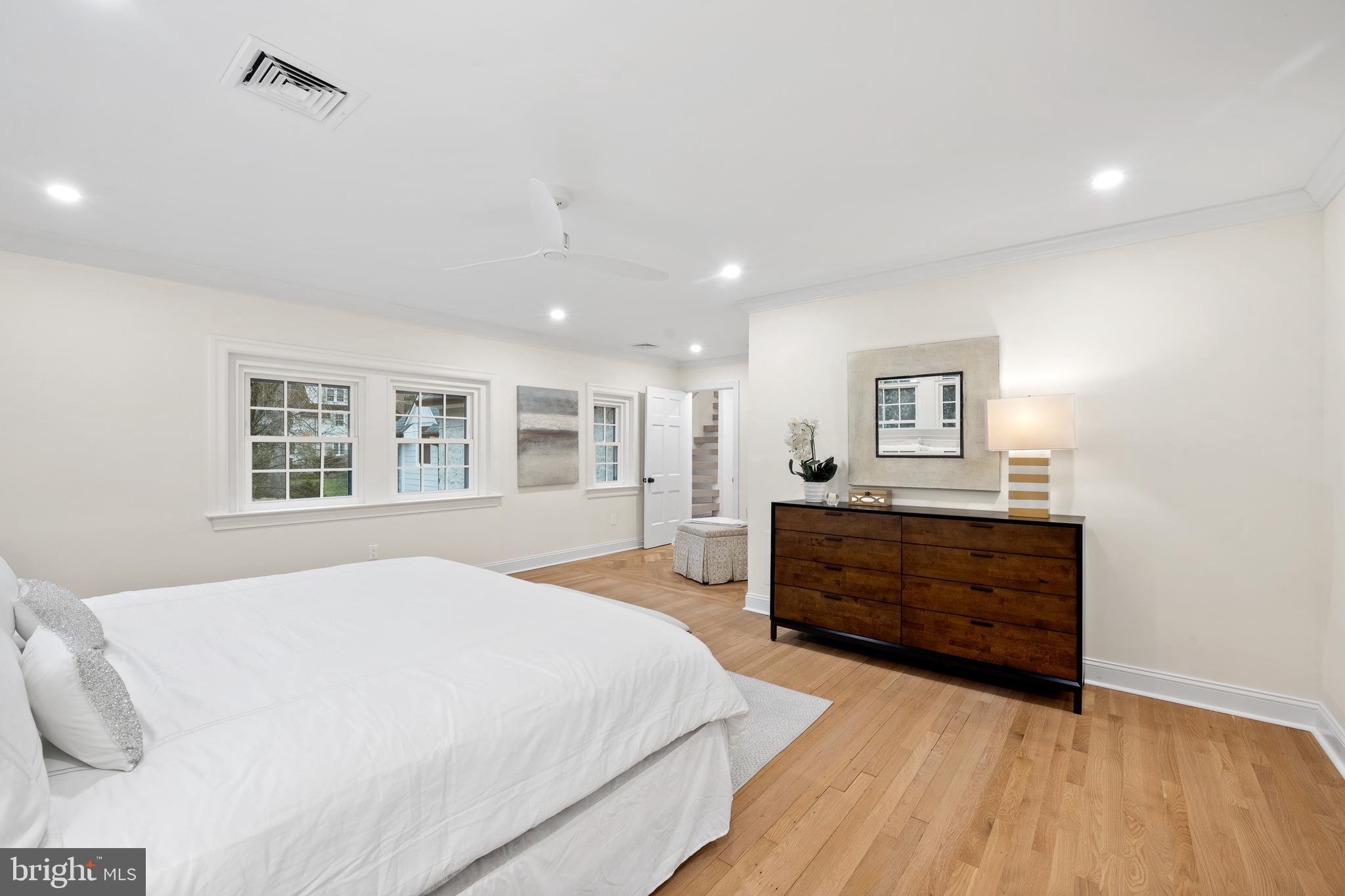 SOUTH WAYNE - Residential