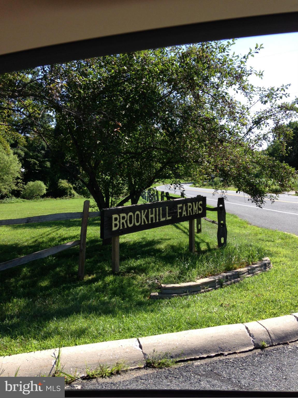 BROOKHILL FARMS - Residential