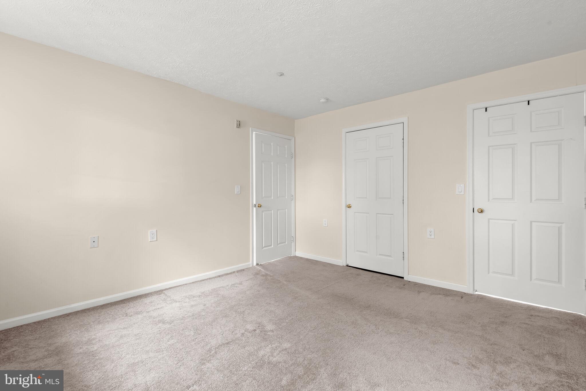 ELKRIDGE TOWN CENTER - Residential