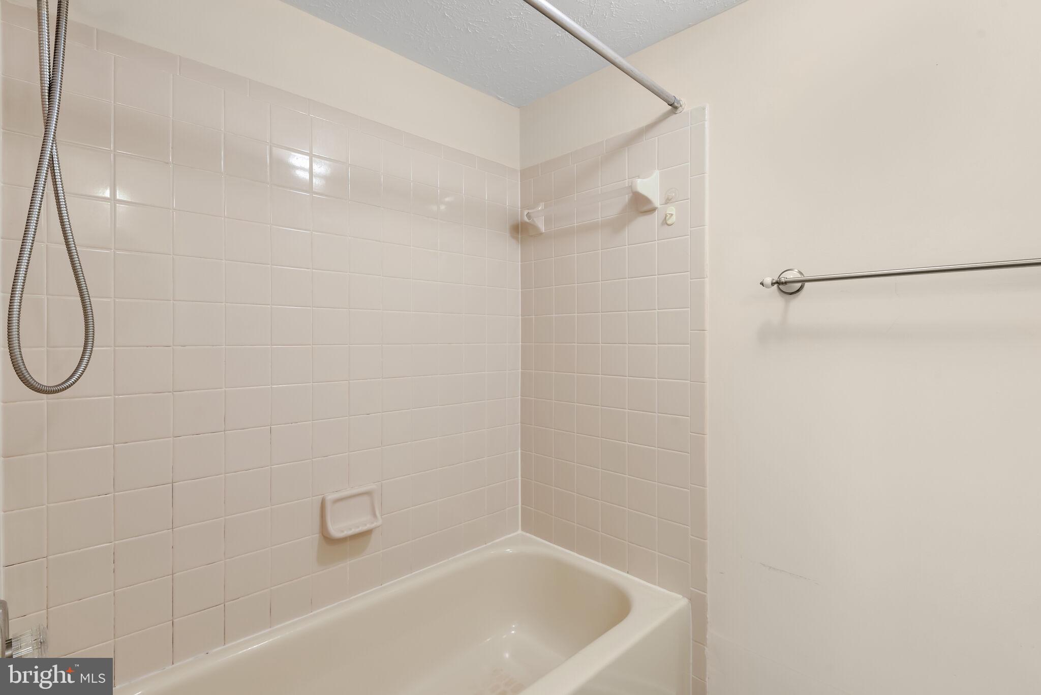 ELKRIDGE TOWN CENTER - Residential