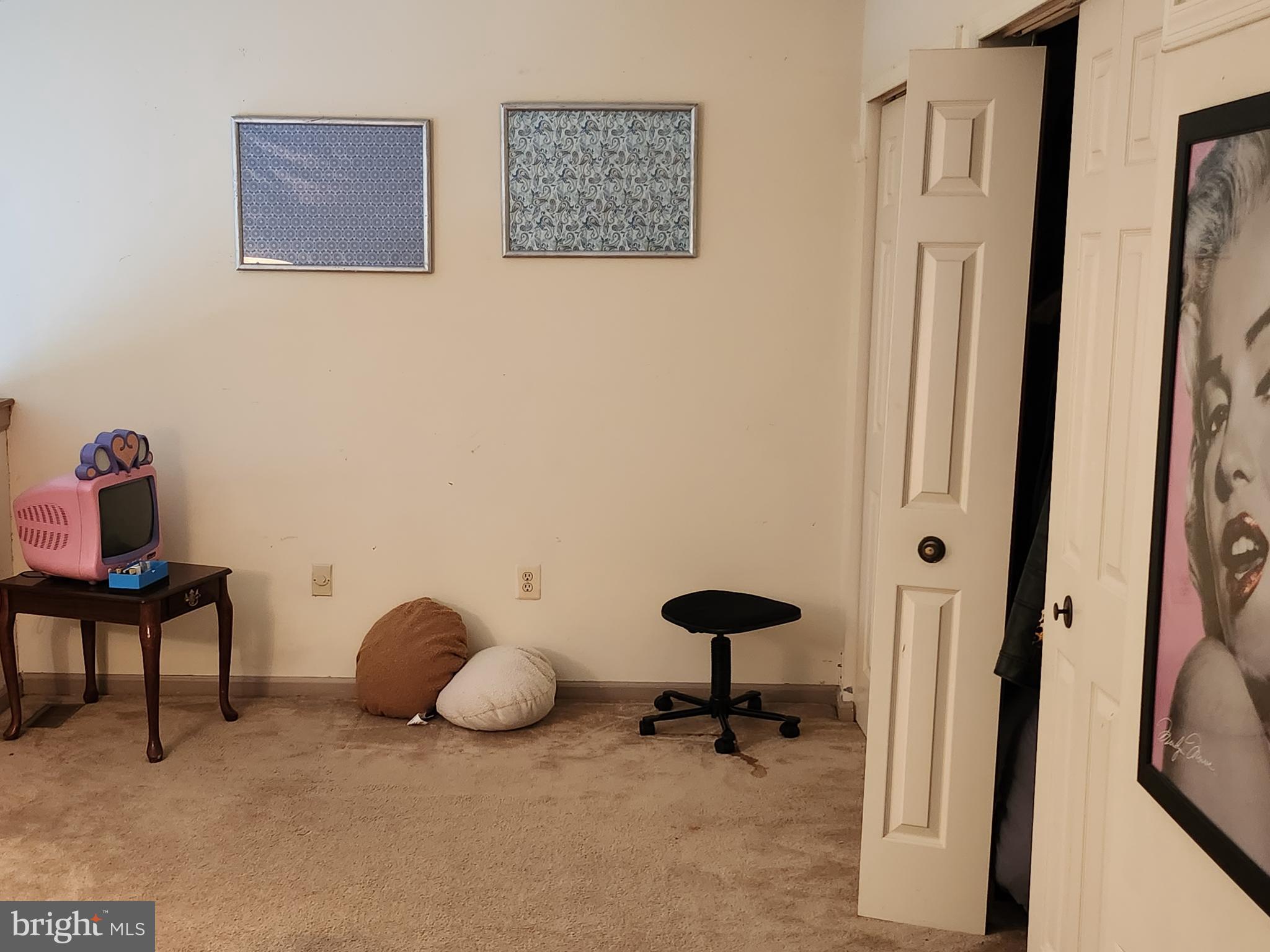 FAIRBROOK - Residential