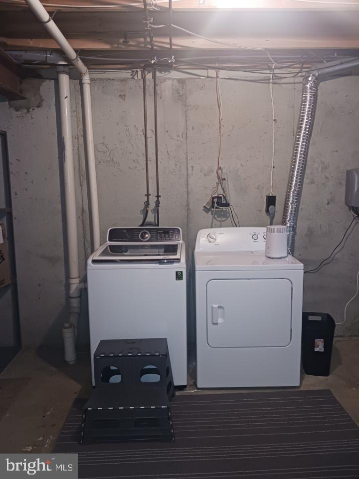 FAIRBROOK - Residential