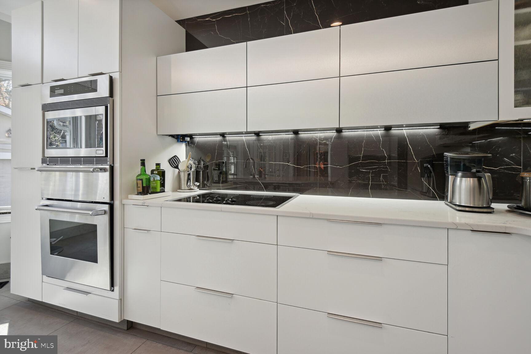 BURNING TREE VALLEY - Residential