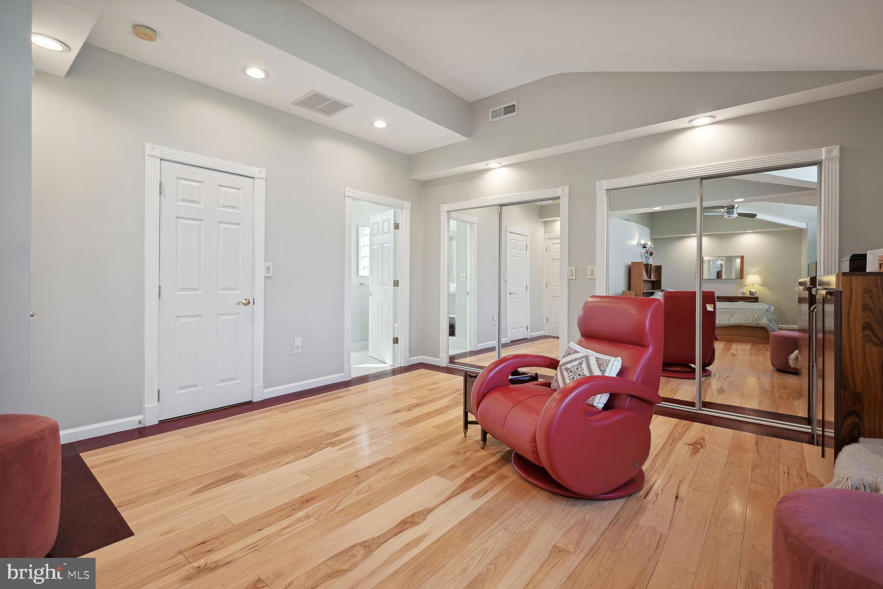 BURNING TREE VALLEY - Residential