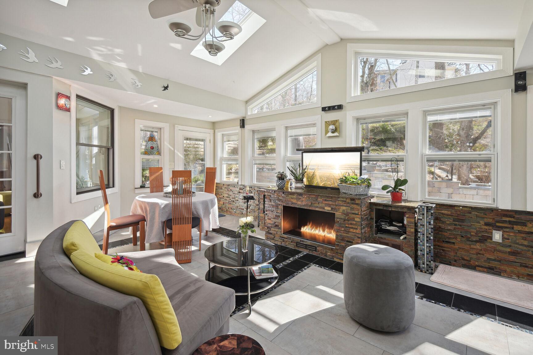 BURNING TREE VALLEY - Residential