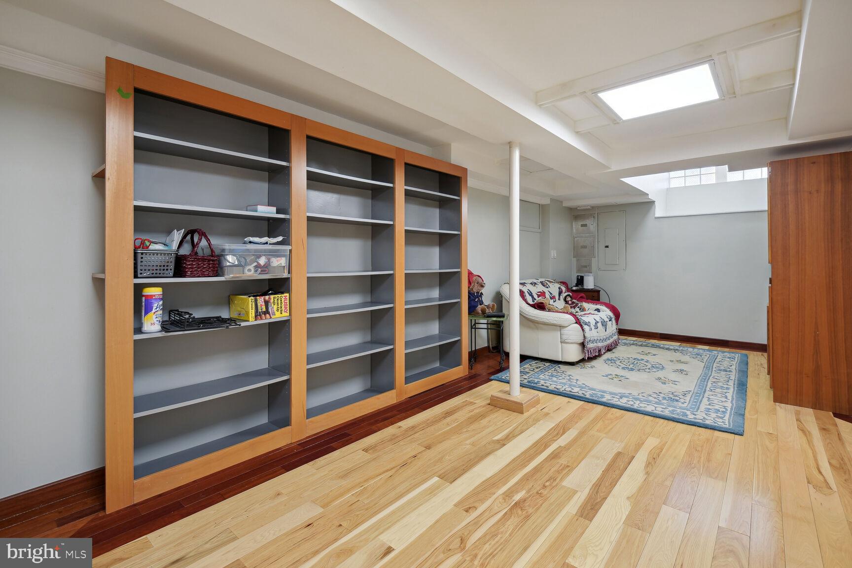 BURNING TREE VALLEY - Residential