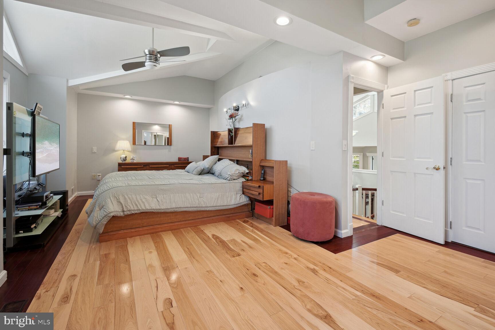 BURNING TREE VALLEY - Residential