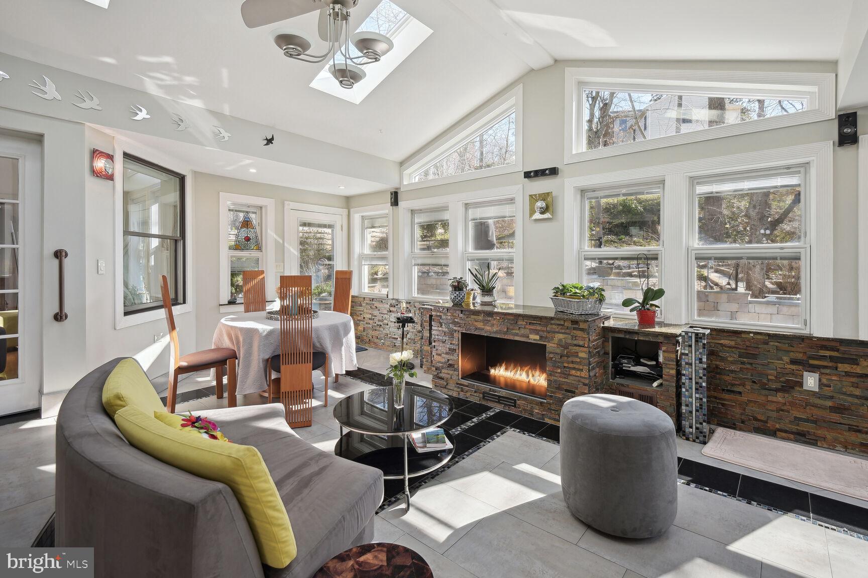 BURNING TREE VALLEY - Residential