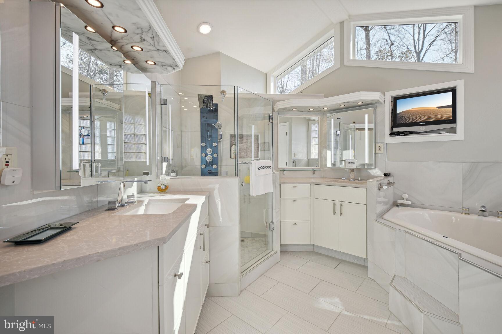 BURNING TREE VALLEY - Residential