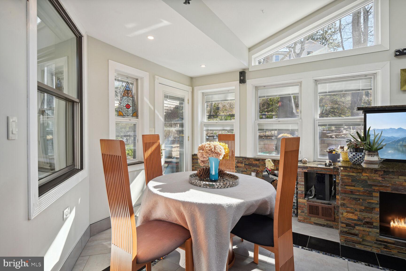 BURNING TREE VALLEY - Residential