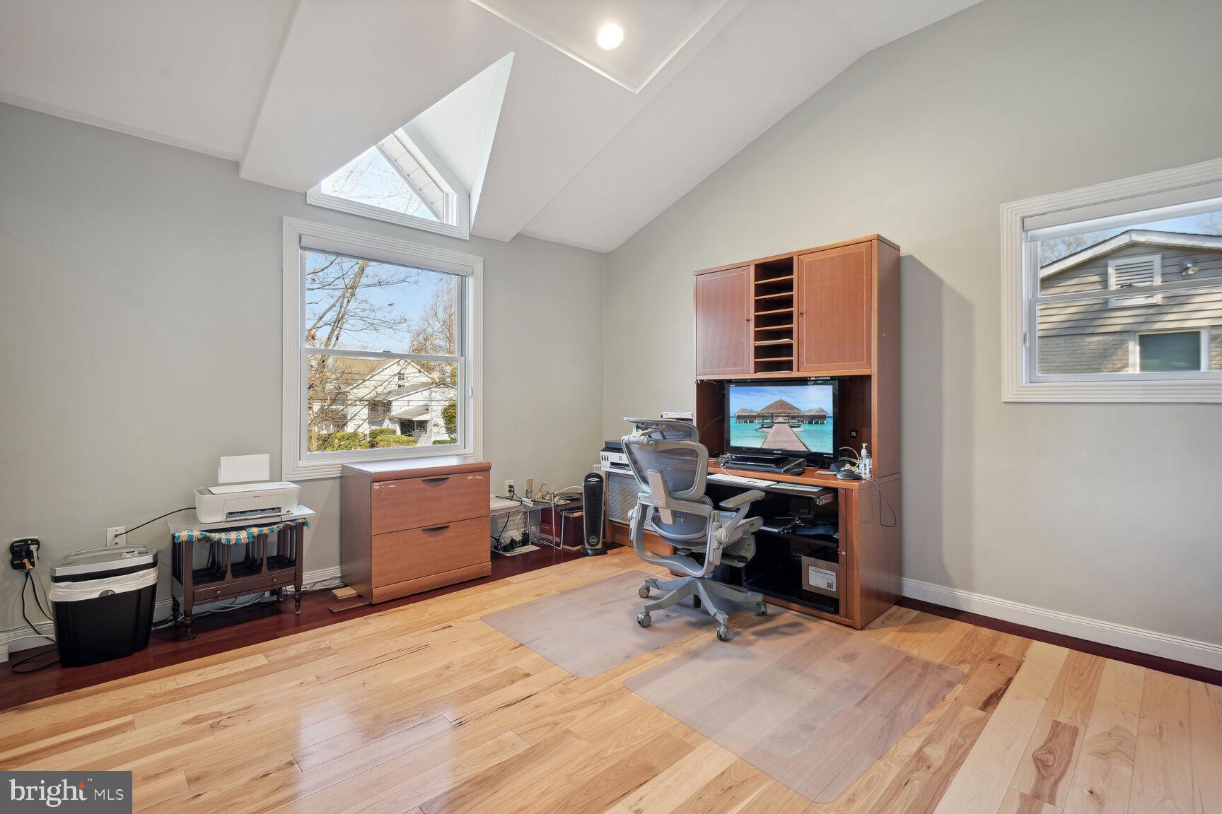 BURNING TREE VALLEY - Residential