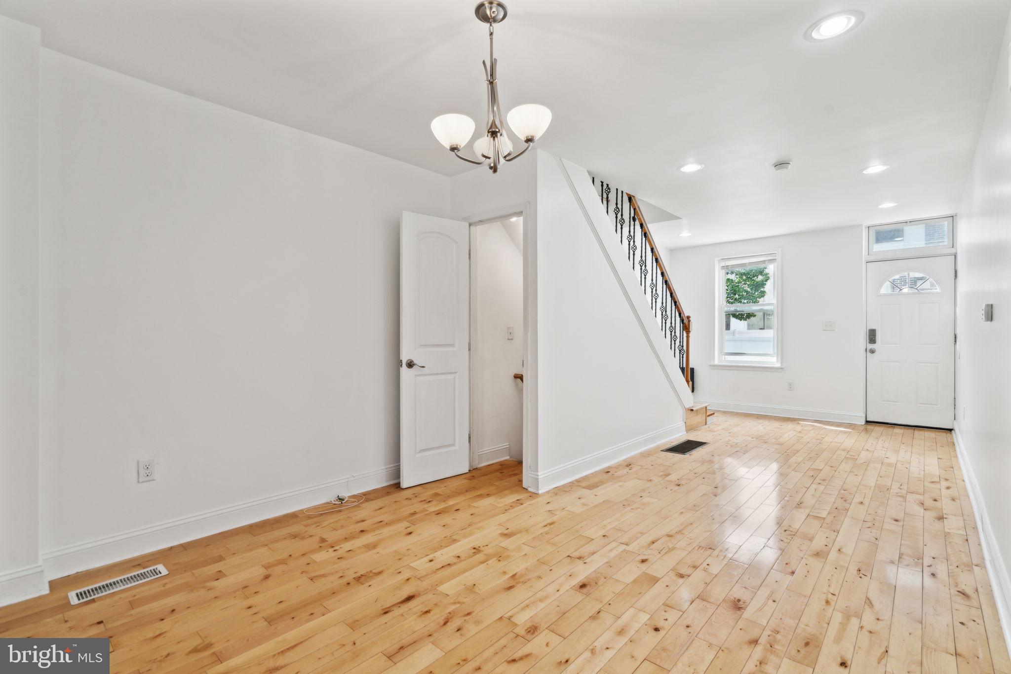 2553 COLLINS STREET