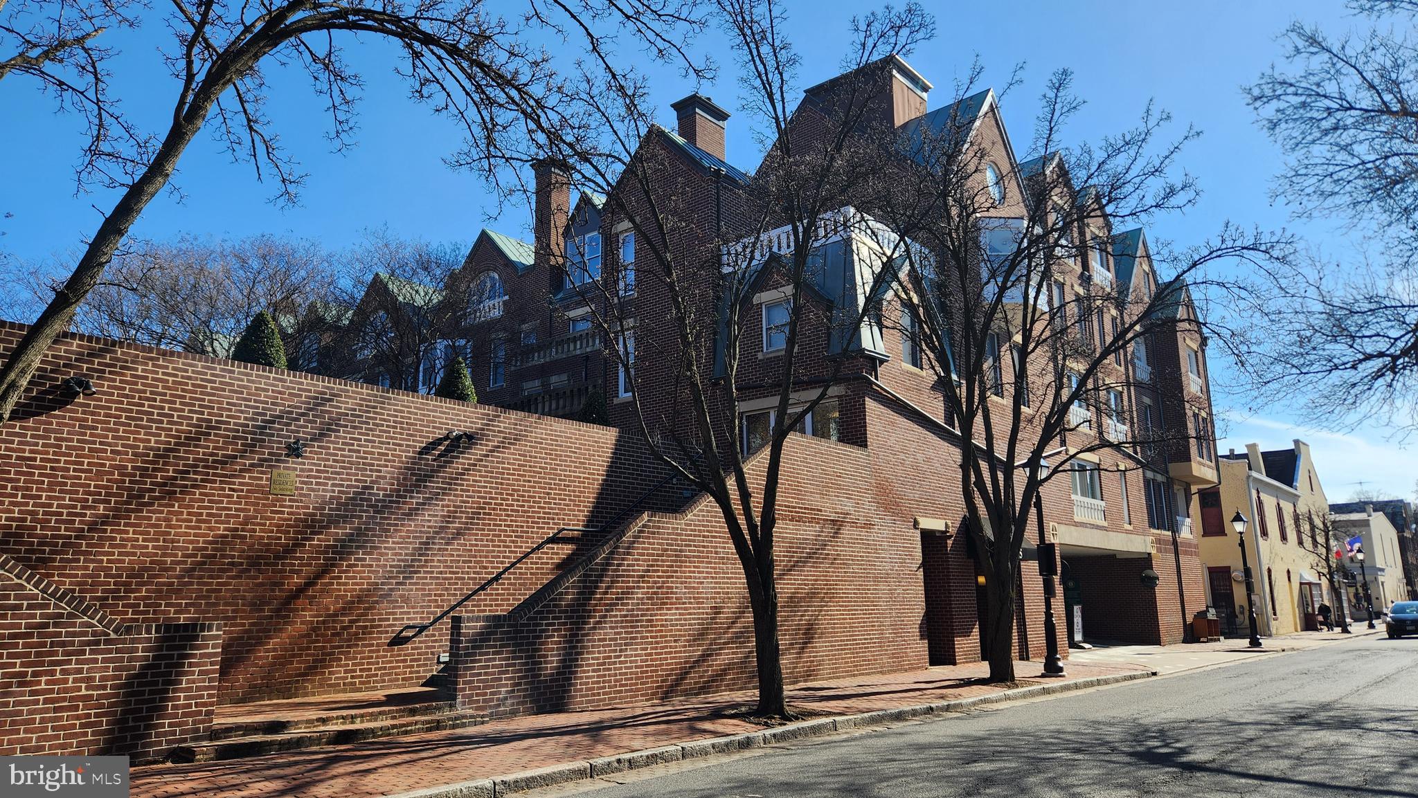 OLD TOWN ALEXANDRIA - Residential Lease