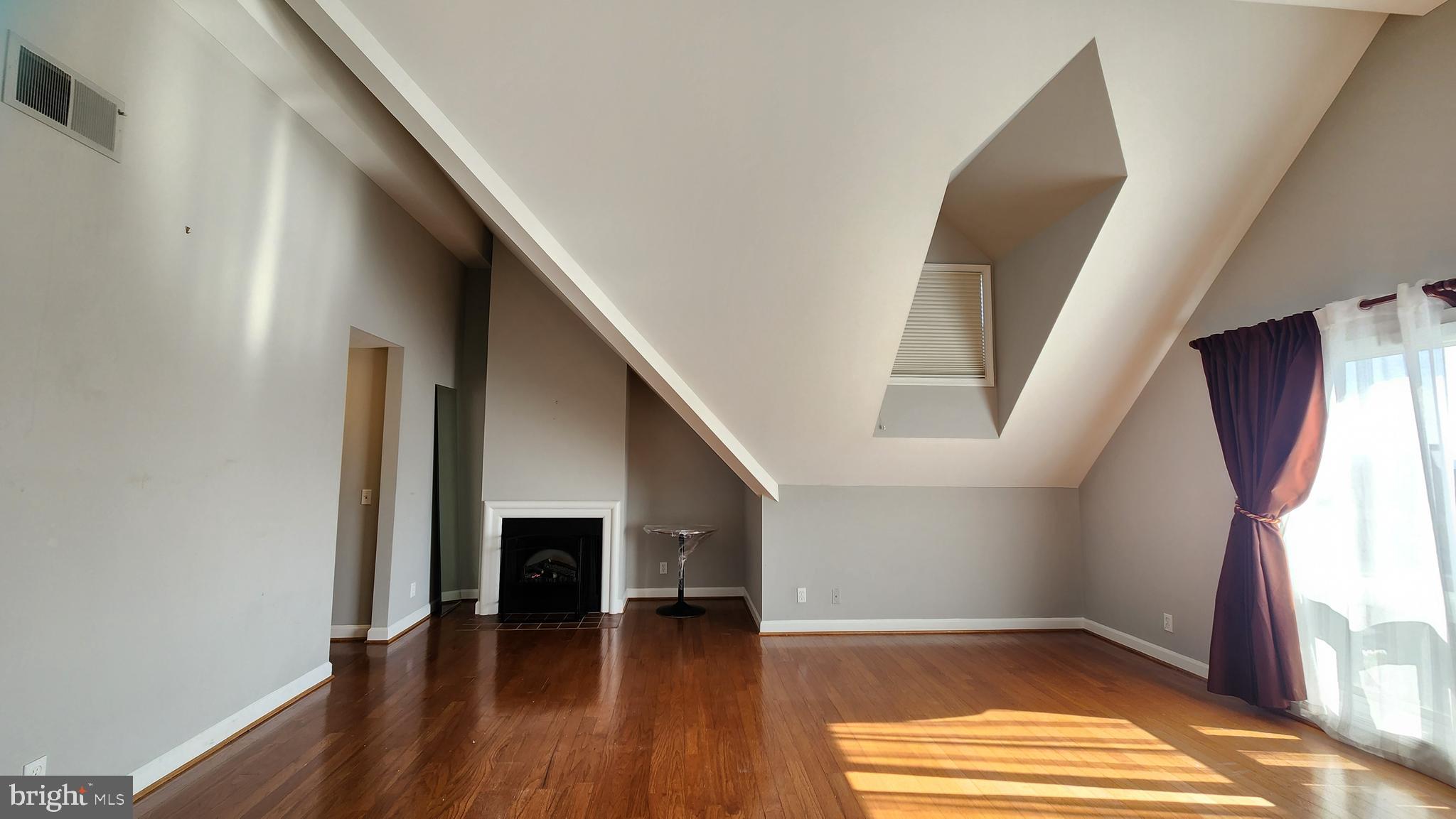 OLD TOWN ALEXANDRIA - Residential Lease