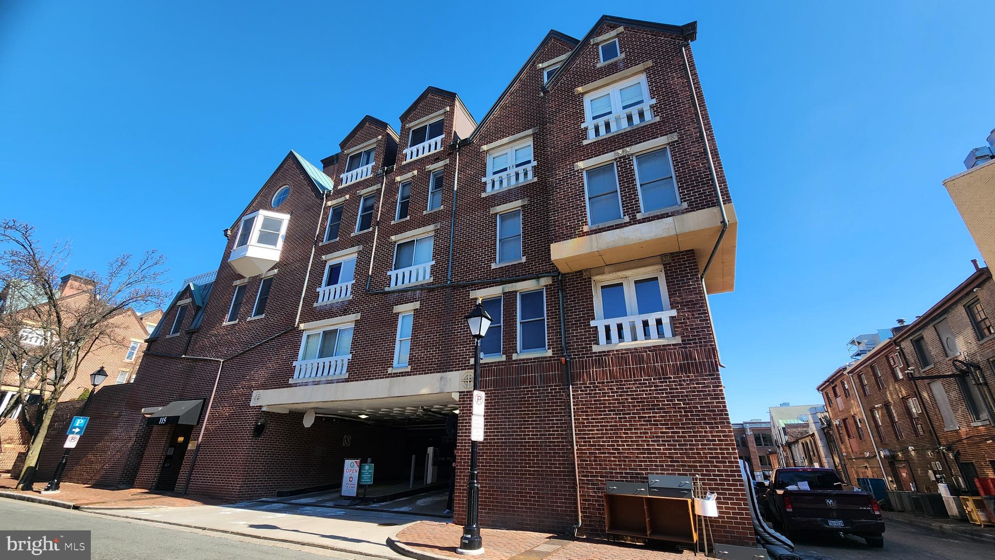 OLD TOWN ALEXANDRIA - Residential Lease