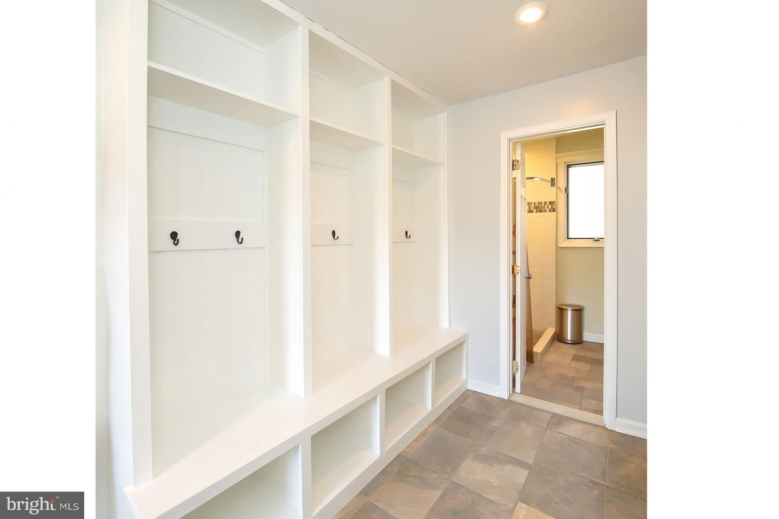 1120 CYMRY DRIVE
