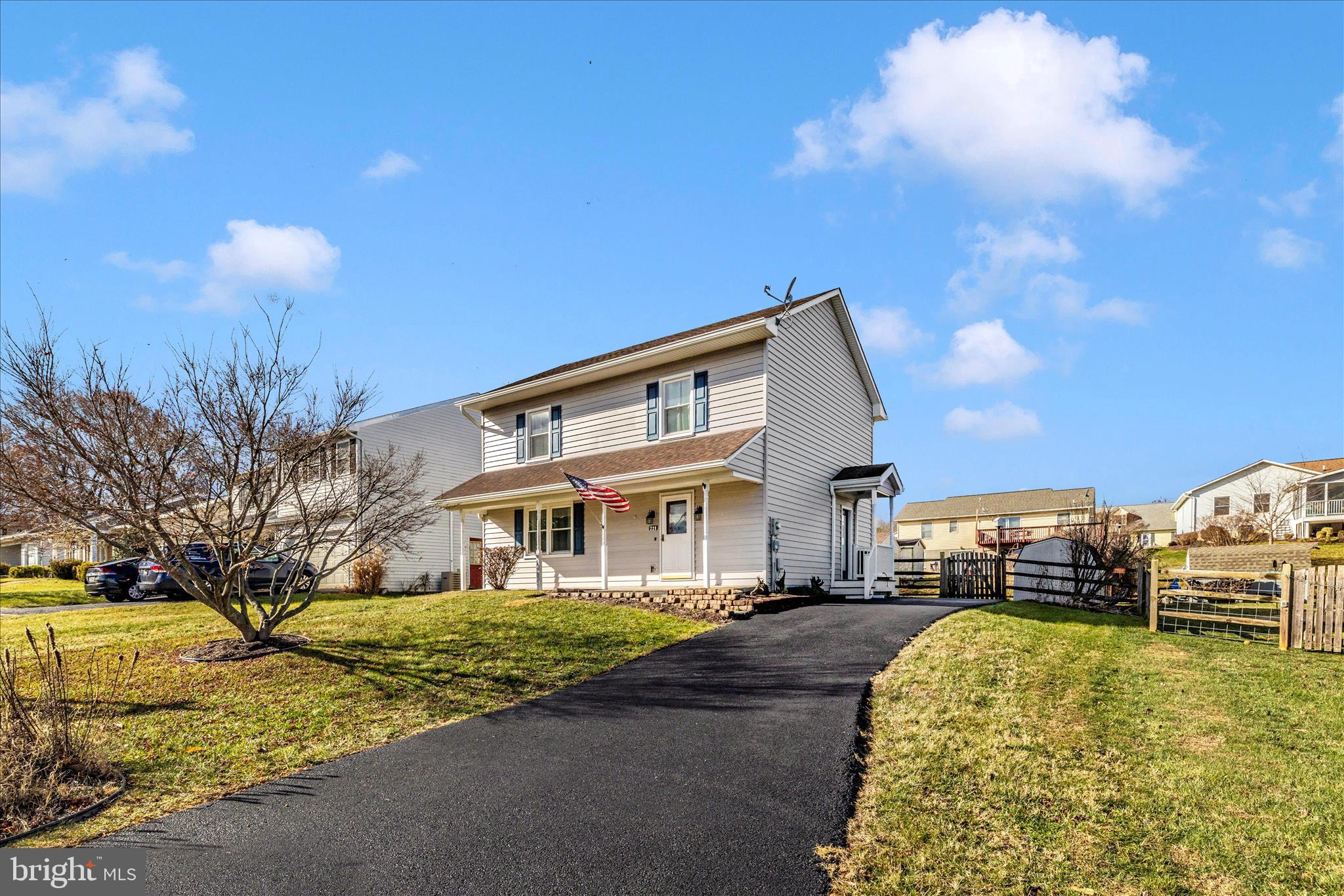 COLONIAL HEIGHTS - Residential