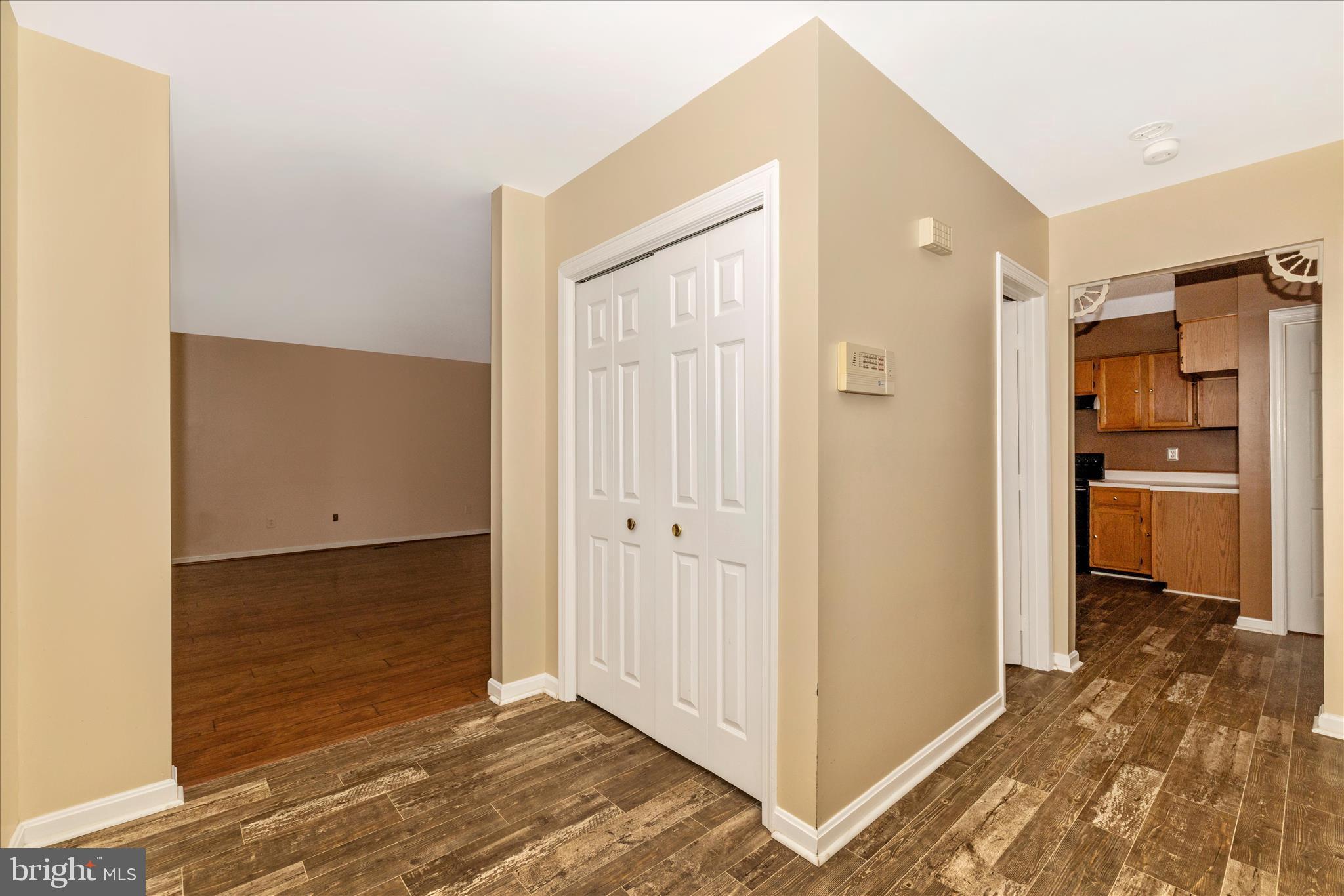 COLONIAL HEIGHTS - Residential