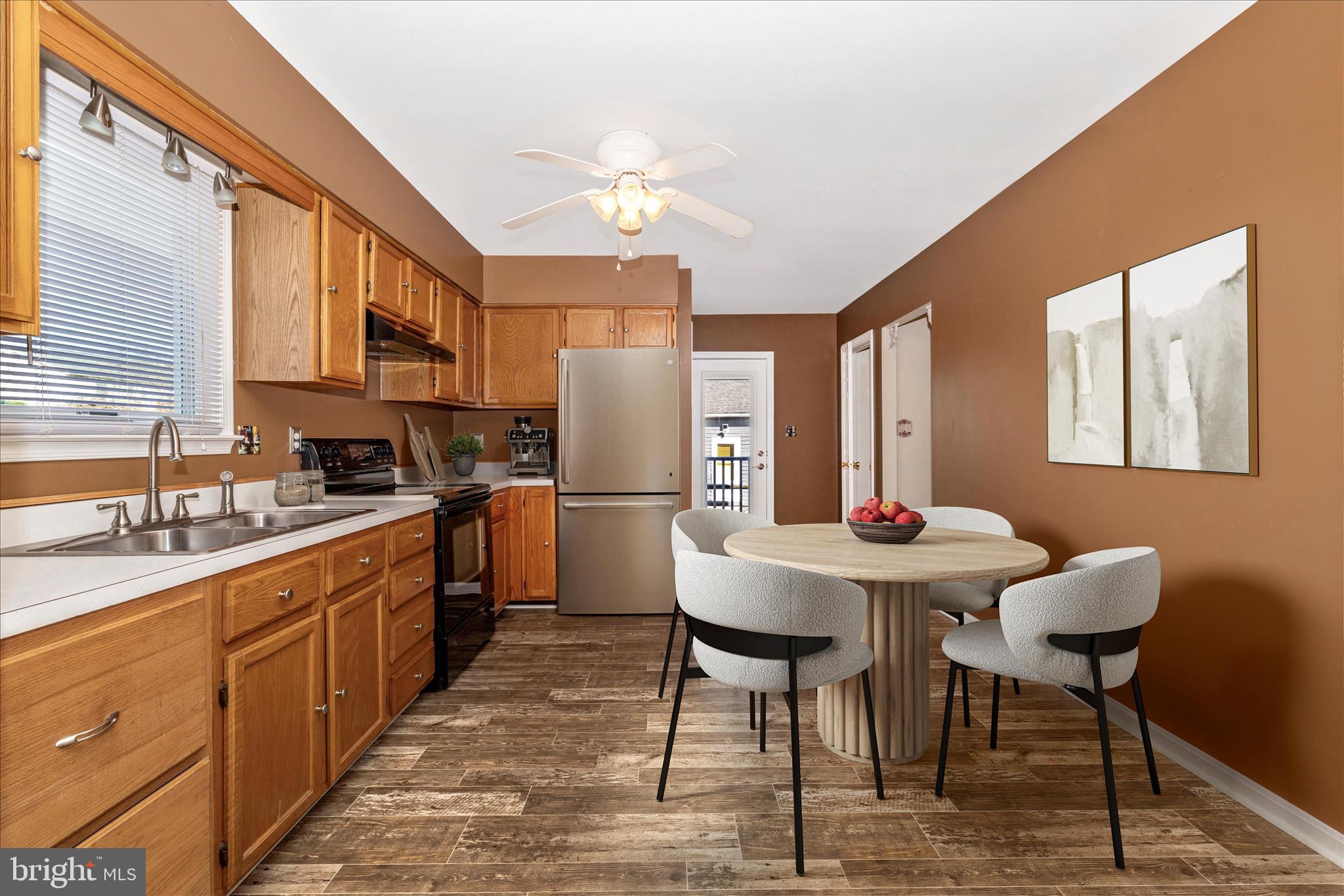 COLONIAL HEIGHTS - Residential