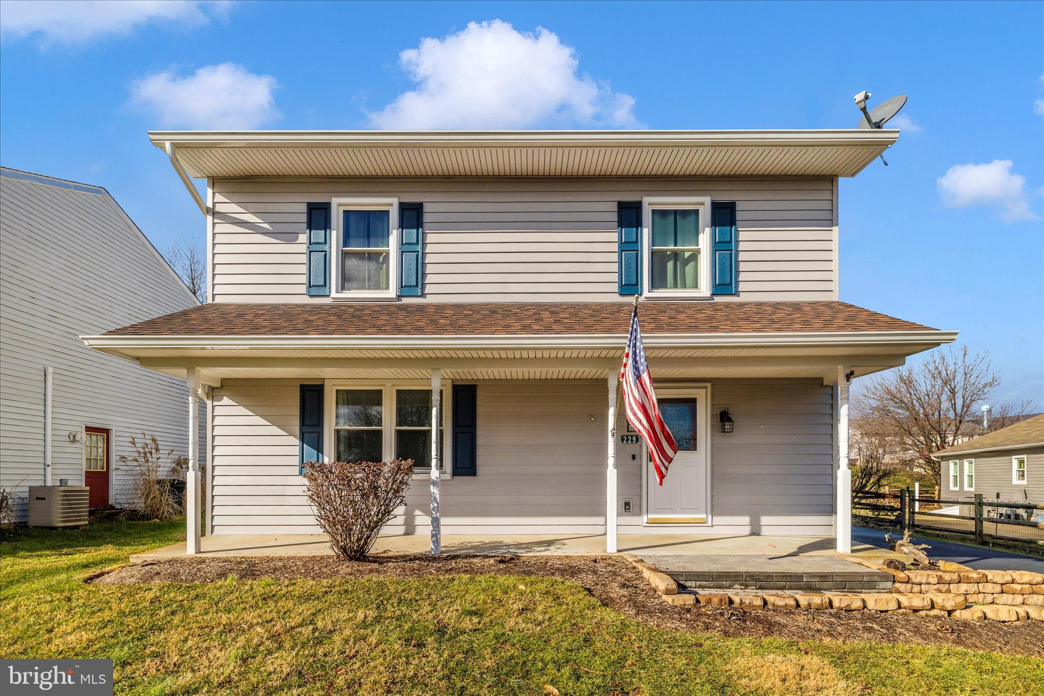 COLONIAL HEIGHTS - Residential