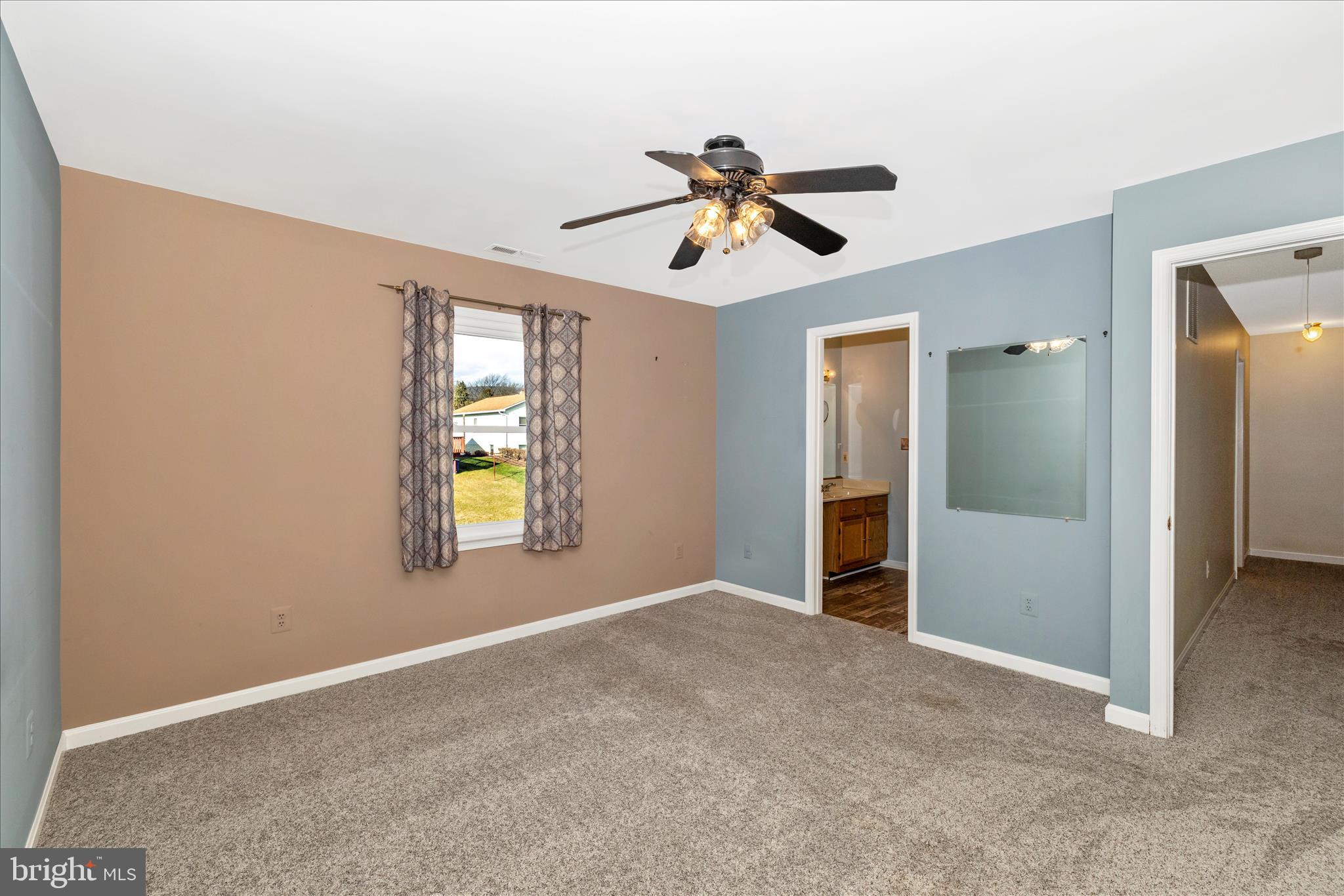 COLONIAL HEIGHTS - Residential