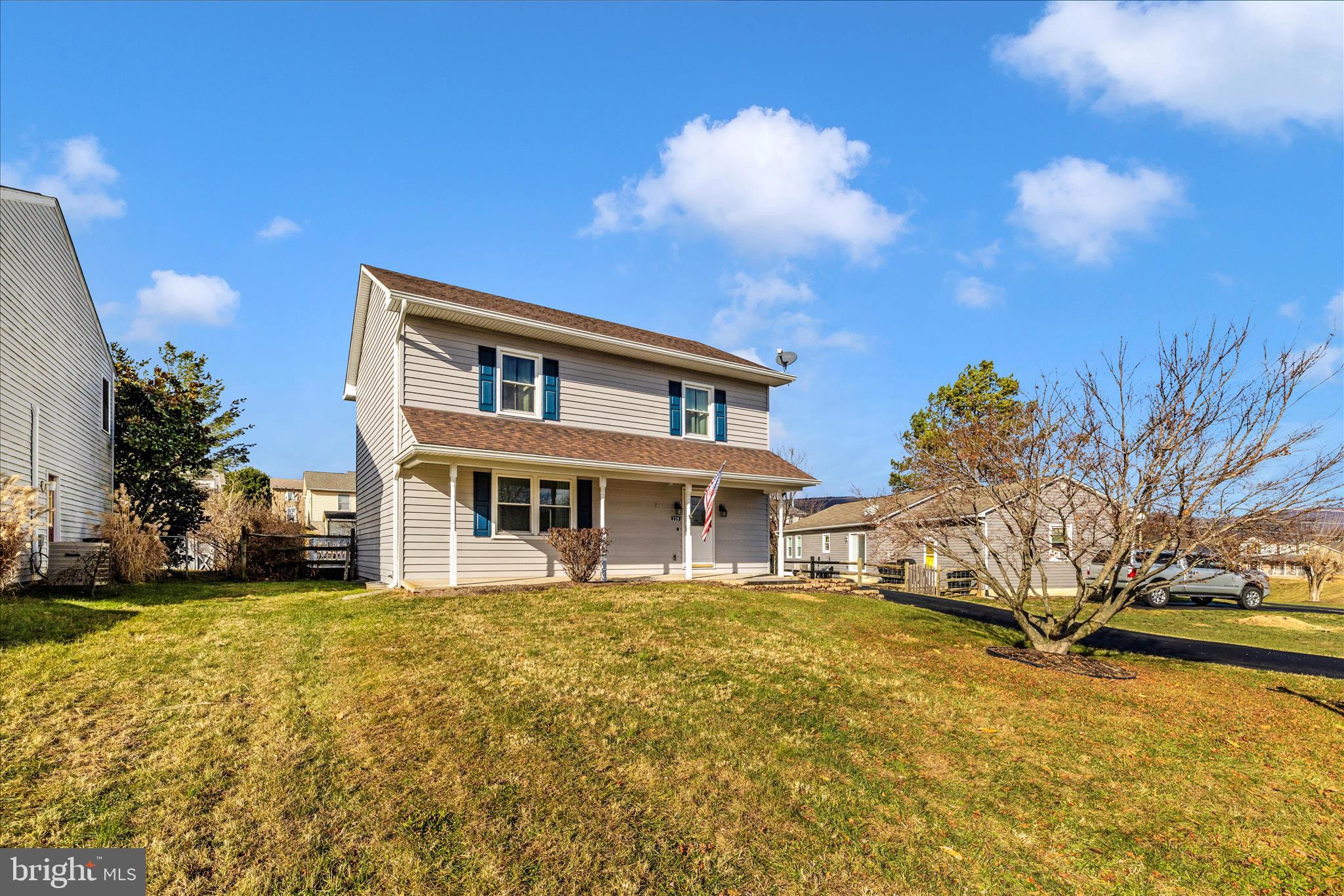 COLONIAL HEIGHTS - Residential