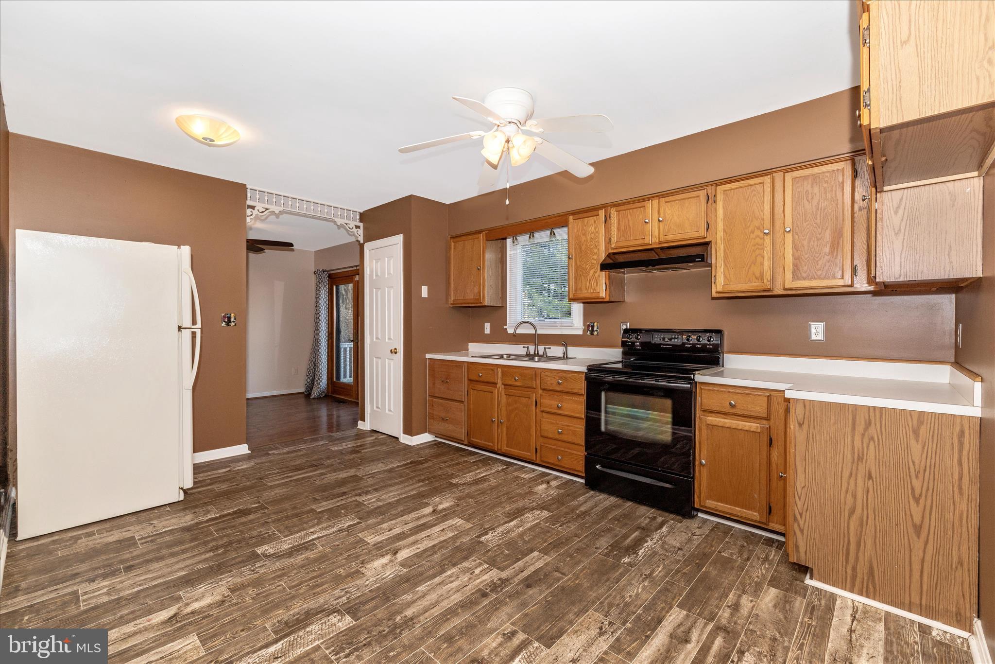 COLONIAL HEIGHTS - Residential