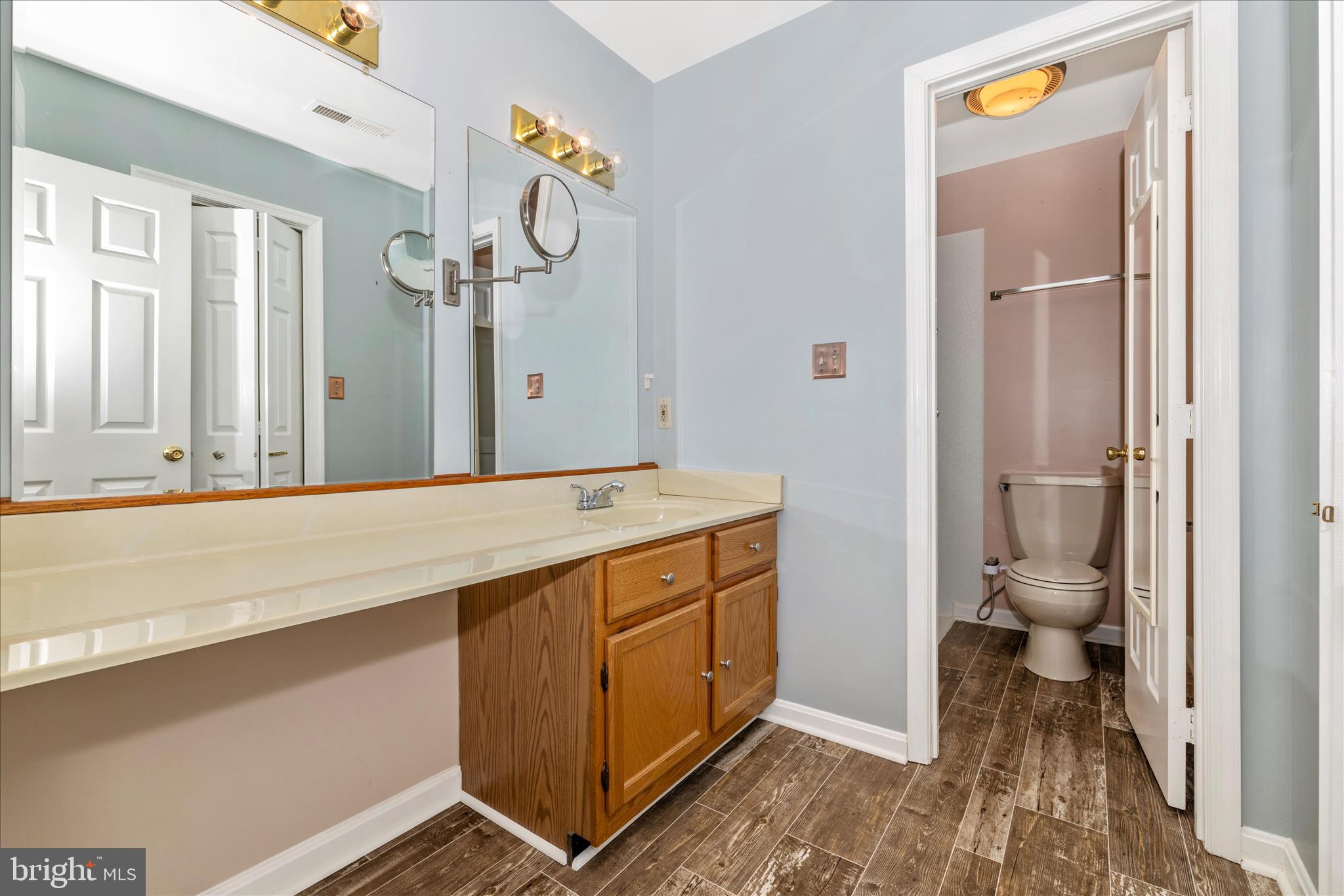 COLONIAL HEIGHTS - Residential