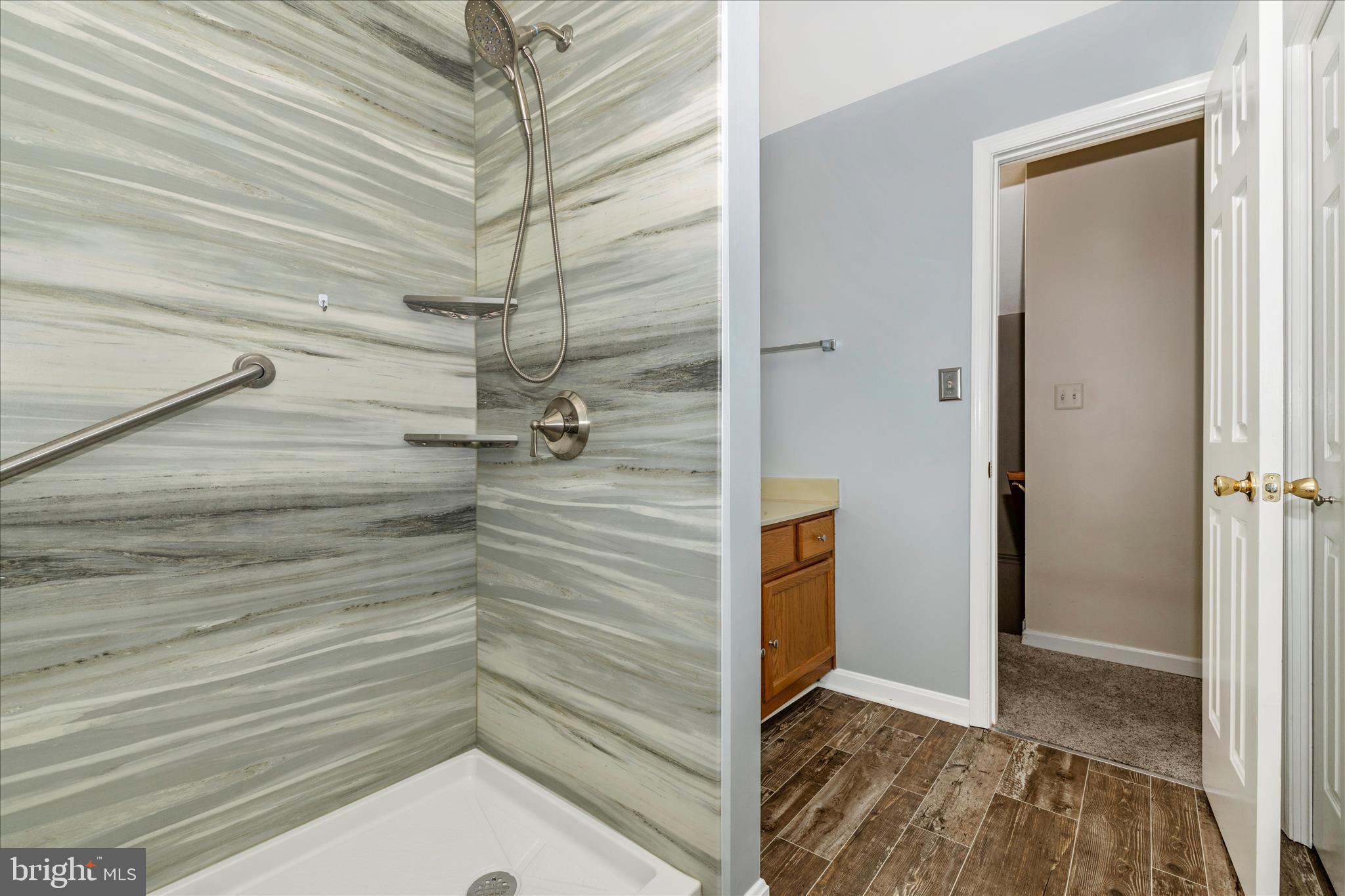 COLONIAL HEIGHTS - Residential