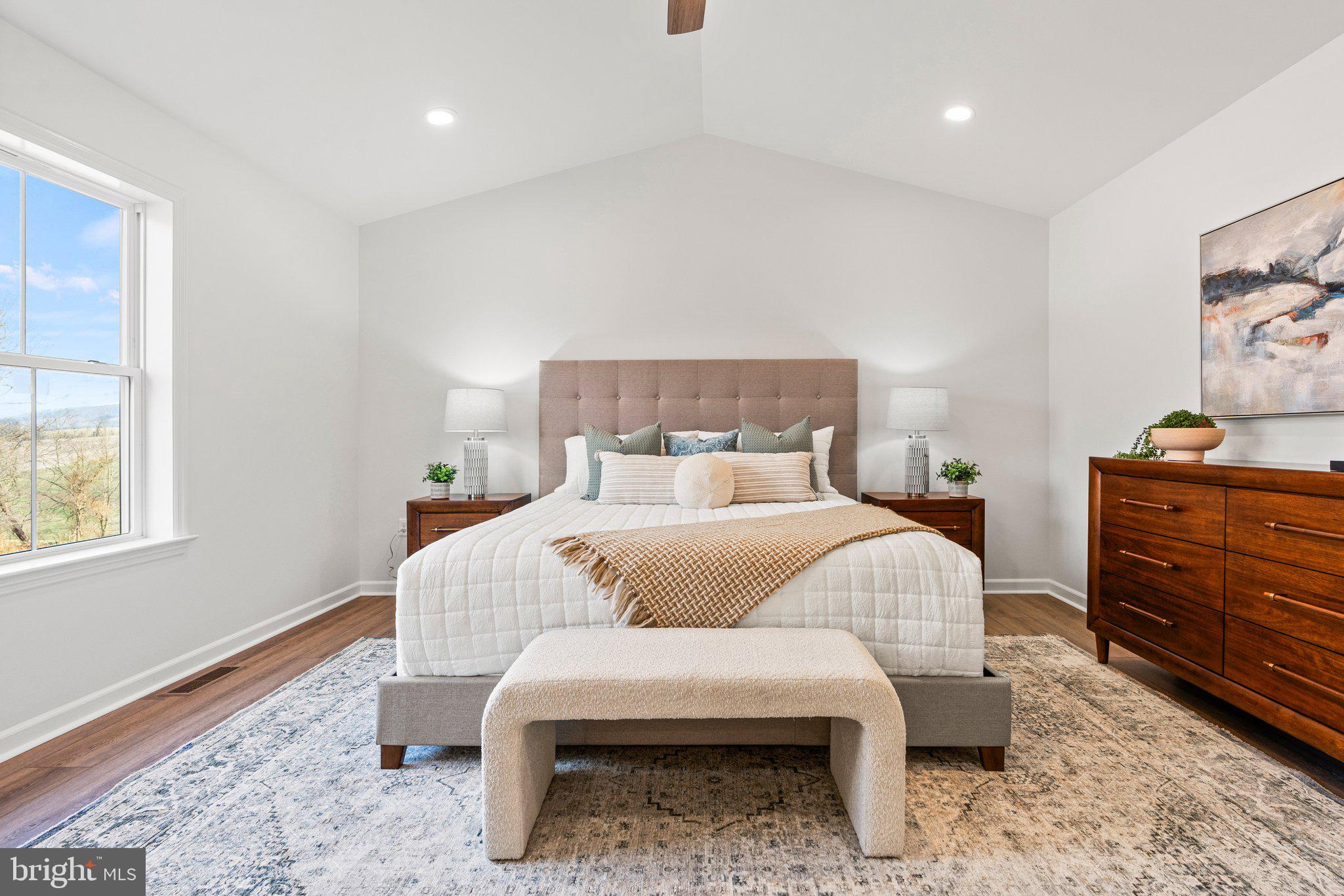 MOUNTAIN VIEW - Residential