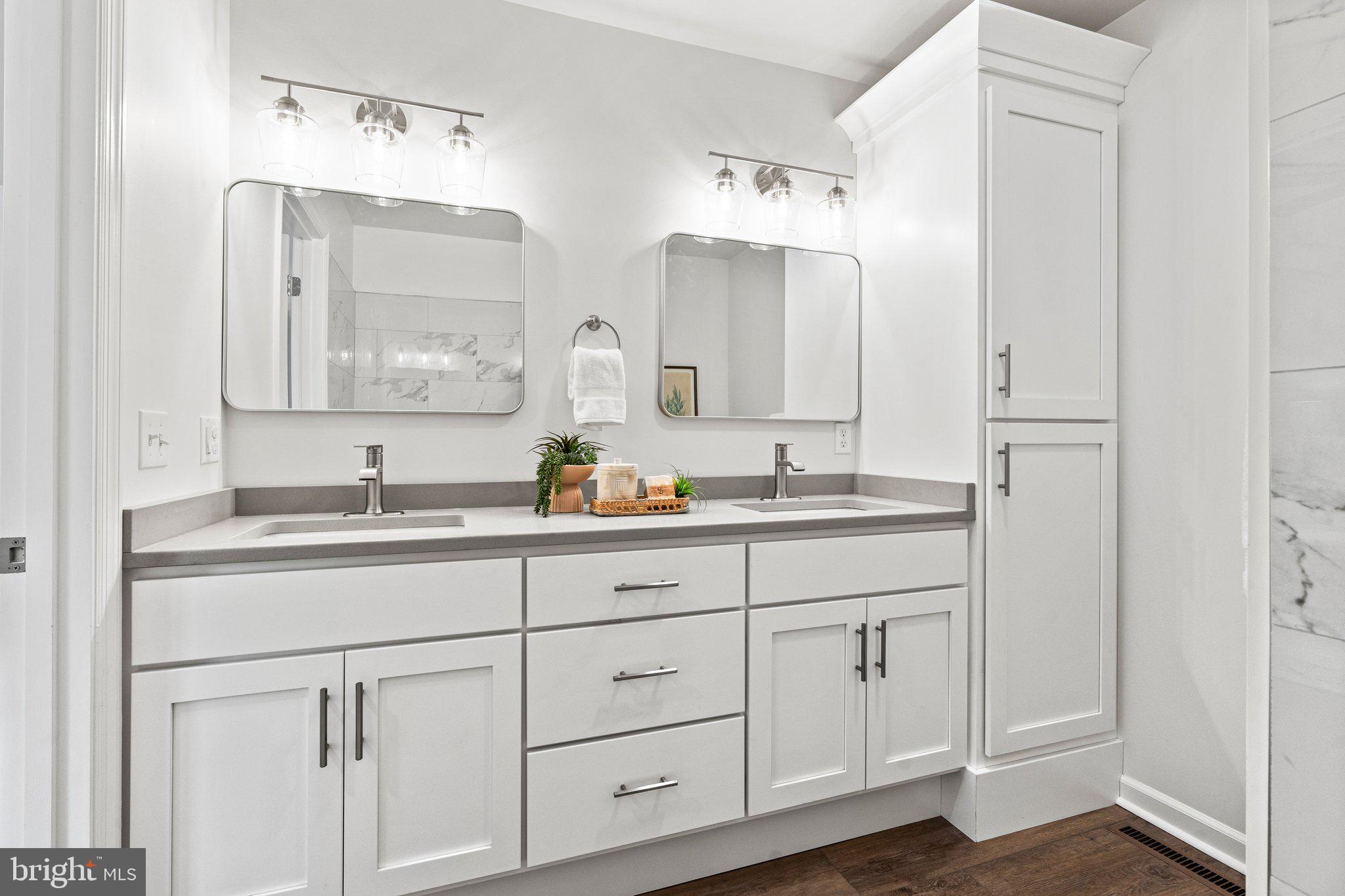 MOUNTAIN VIEW - Residential