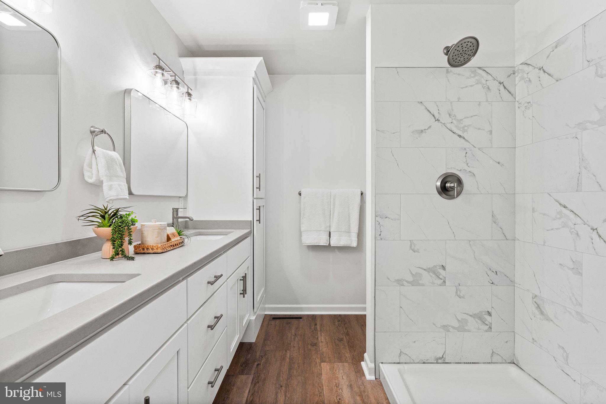 MOUNTAIN VIEW - Residential