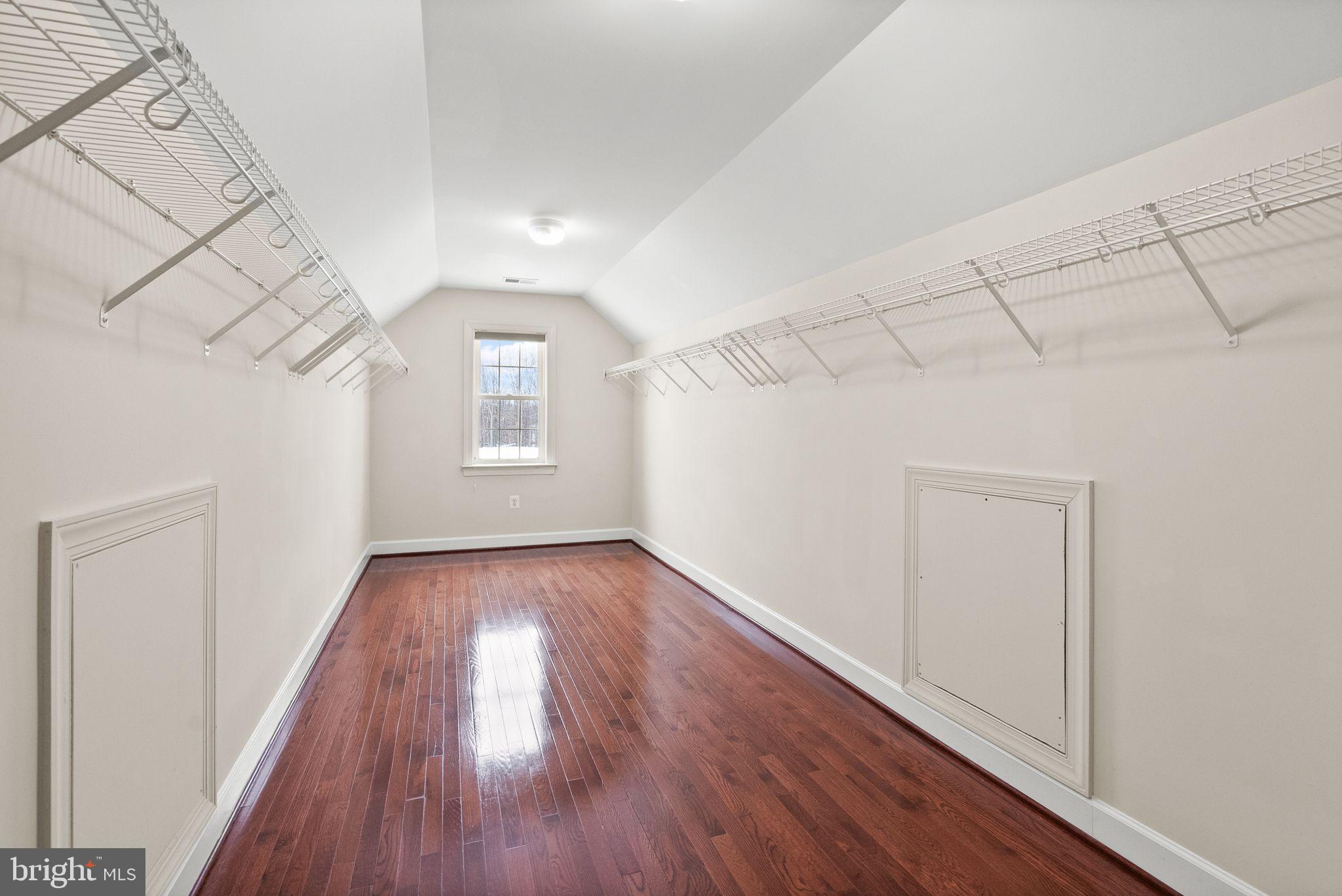 GLYNN TARRA ESTATES - Residential