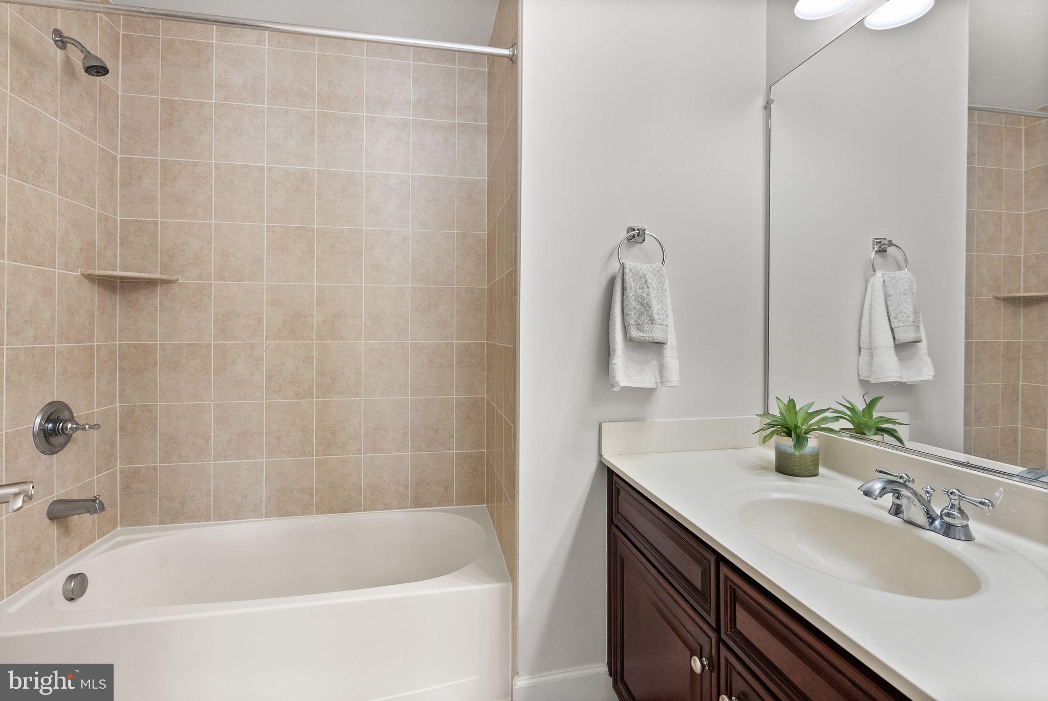 GLYNN TARRA ESTATES - Residential