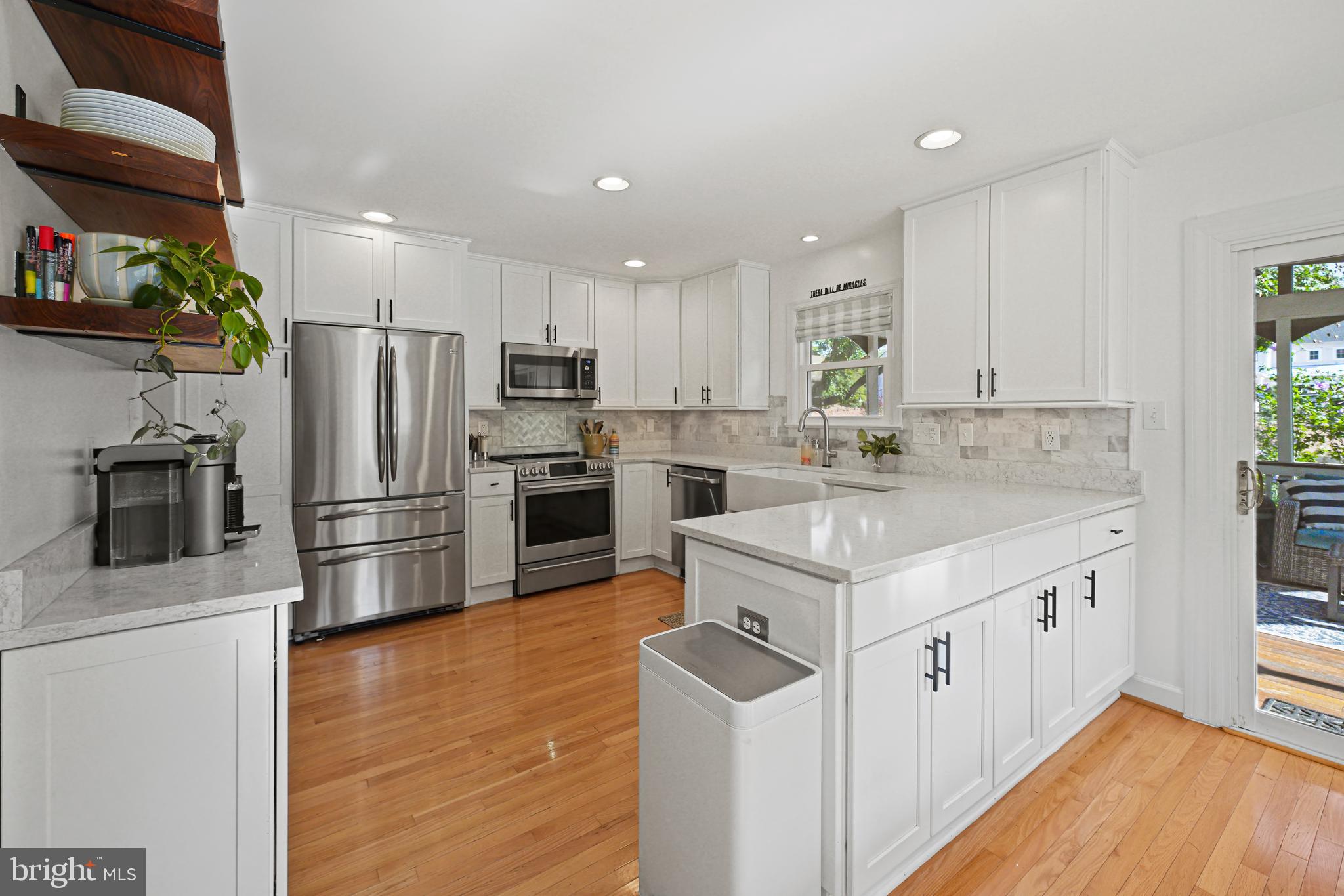 PEER MANOR - Residential