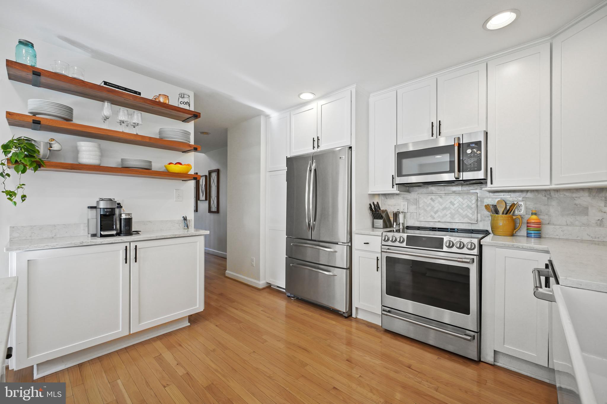 PEER MANOR - Residential