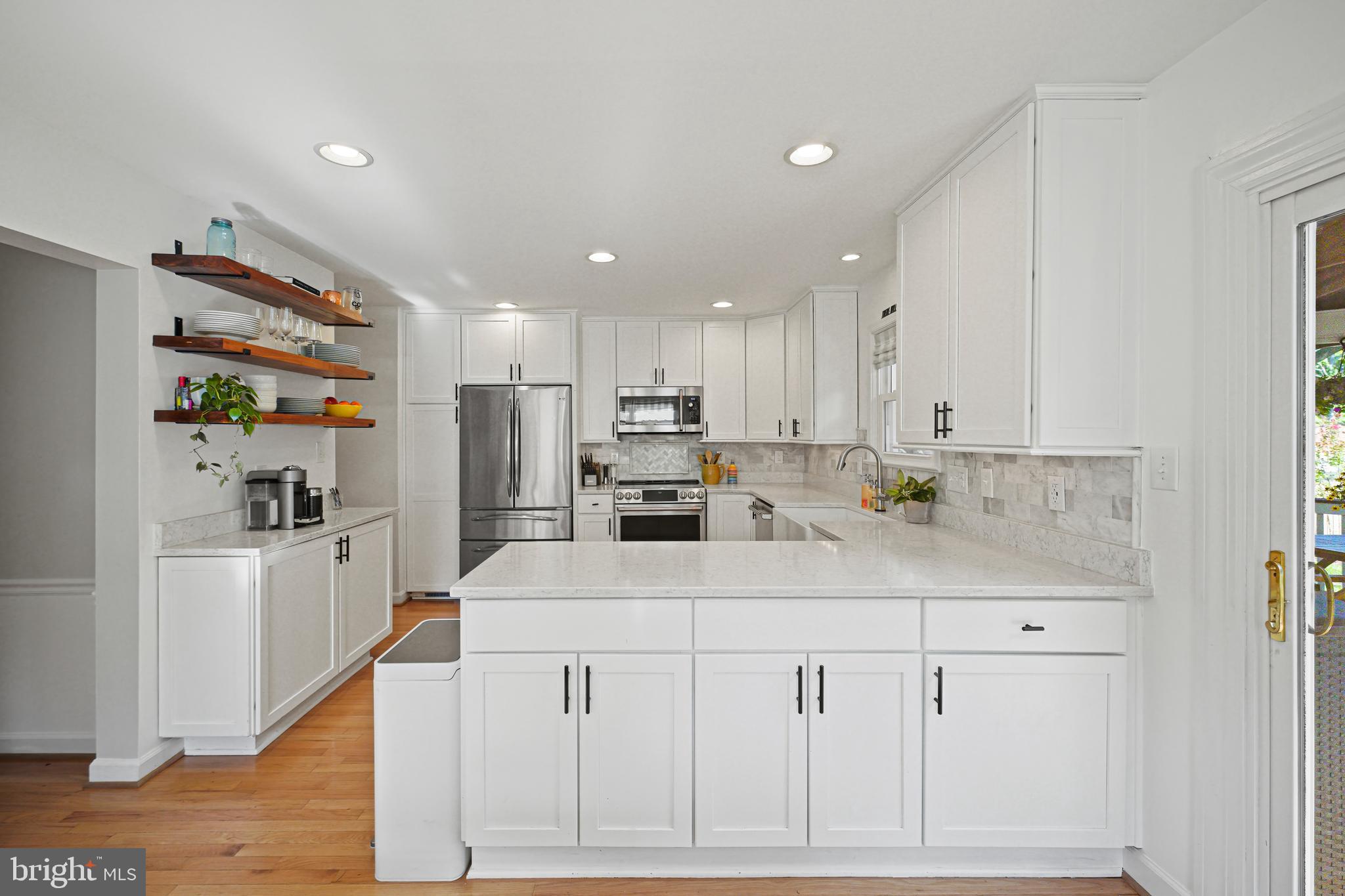 PEER MANOR - Residential