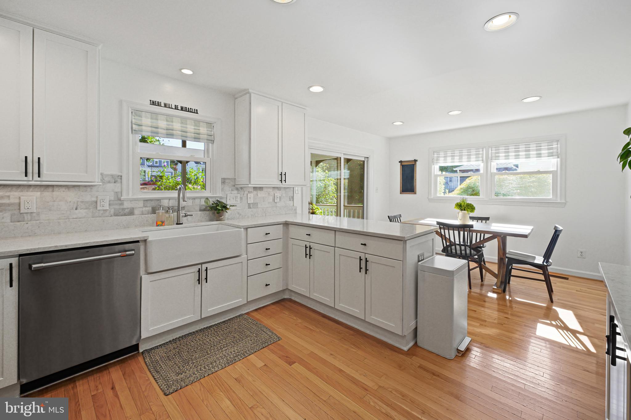 PEER MANOR - Residential