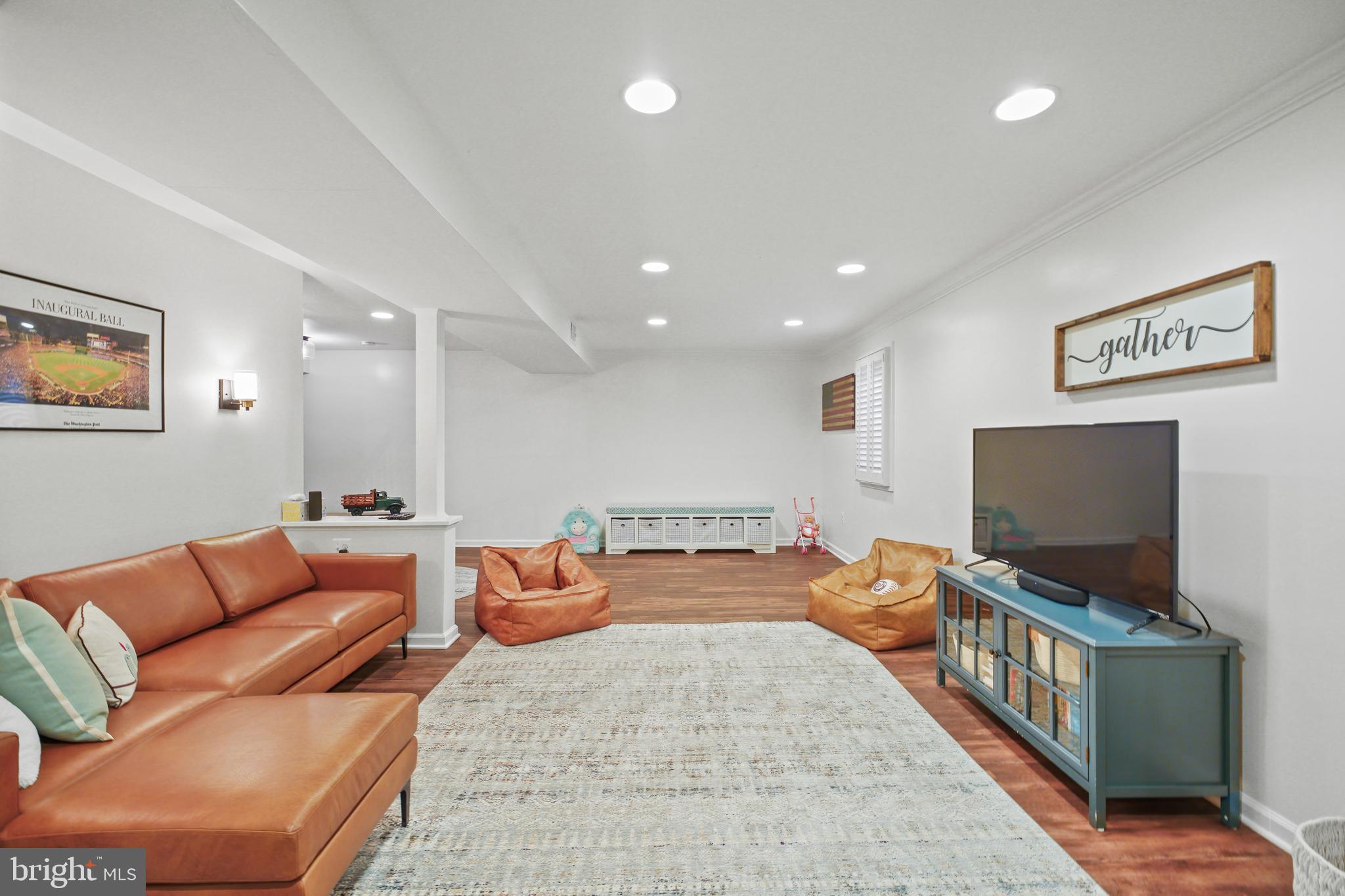 PEER MANOR - Residential