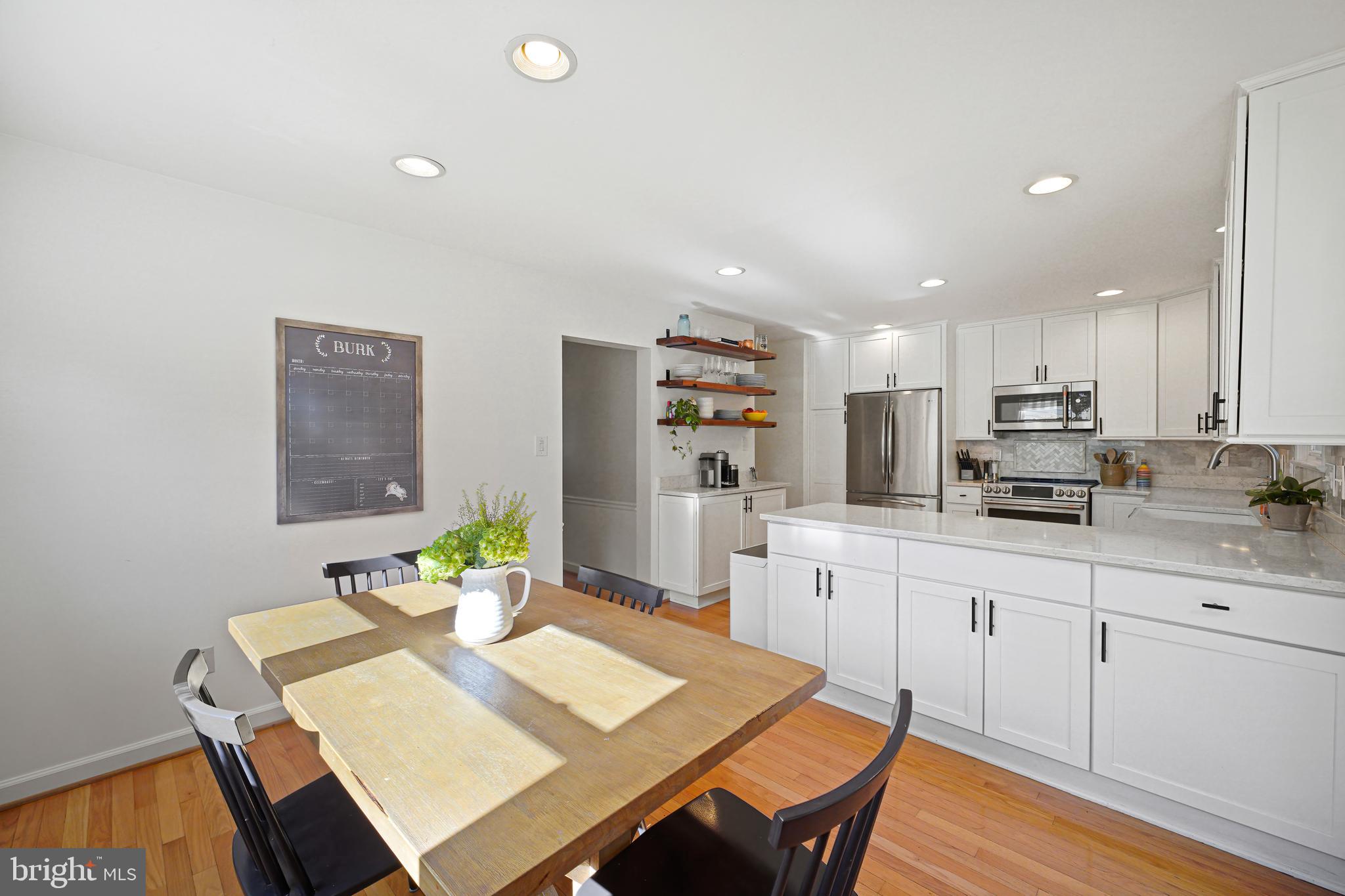 PEER MANOR - Residential