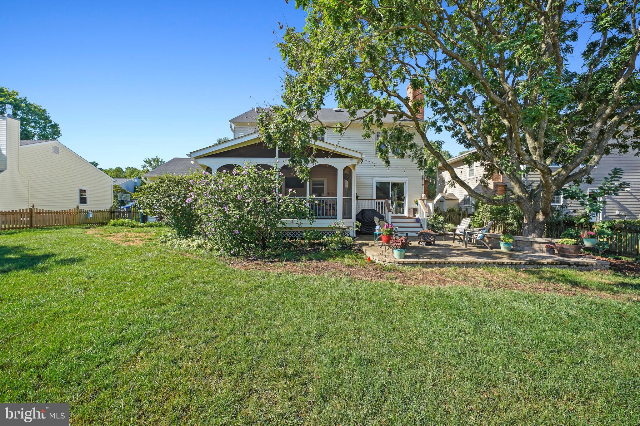 PEER MANOR - Residential