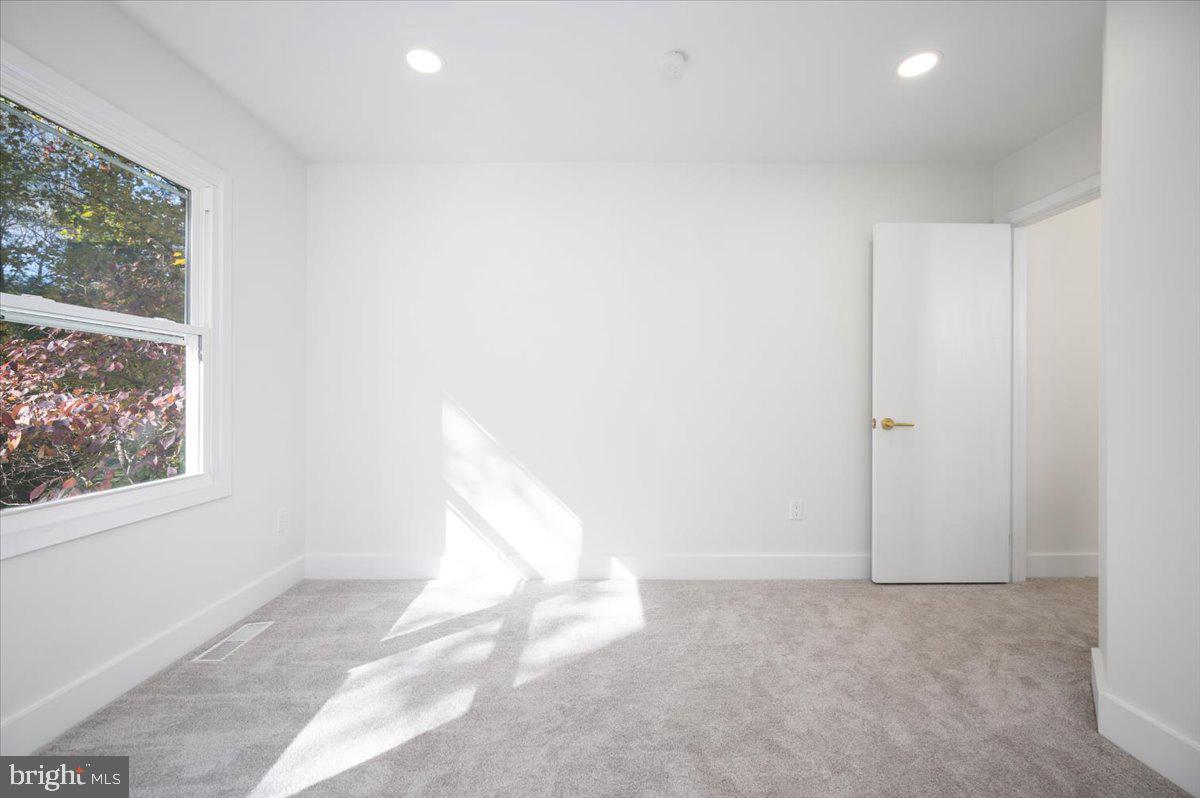 FOXVALE - Residential