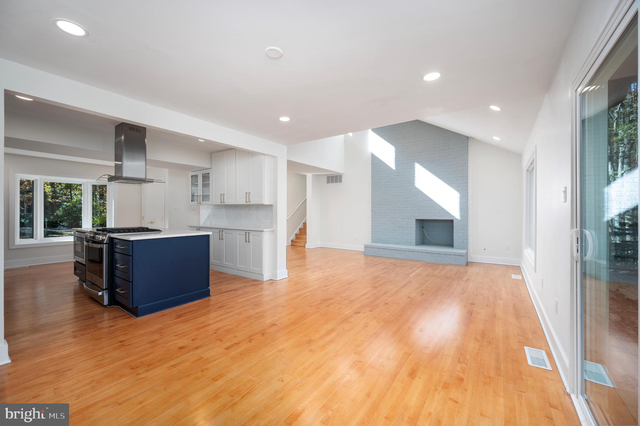 FOXVALE - Residential