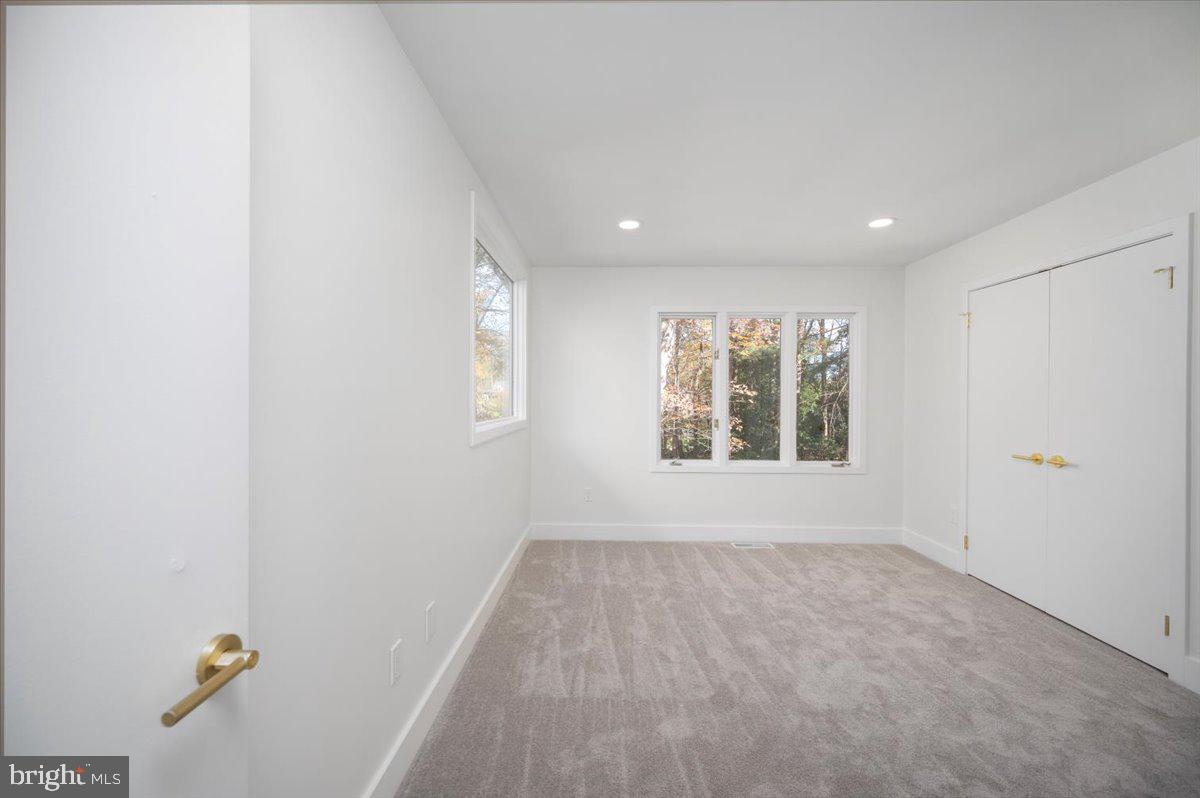 FOXVALE - Residential