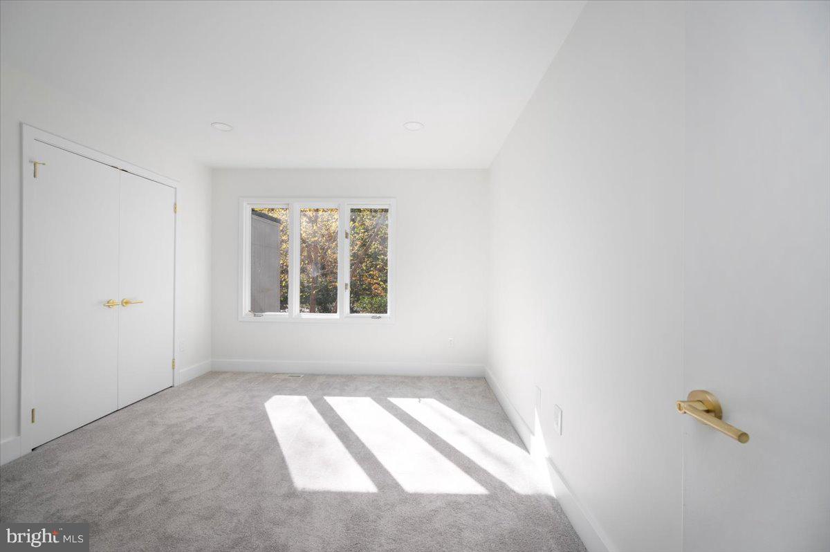 FOXVALE - Residential