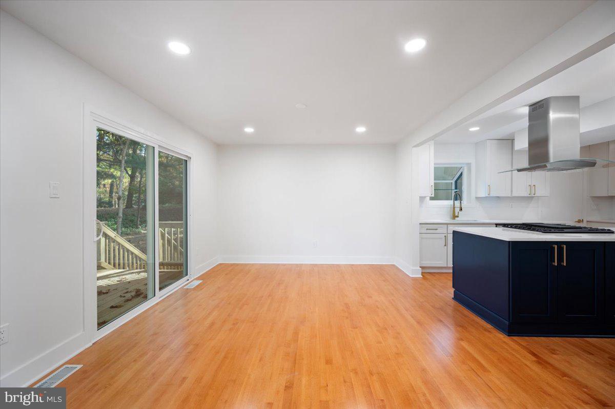 FOXVALE - Residential