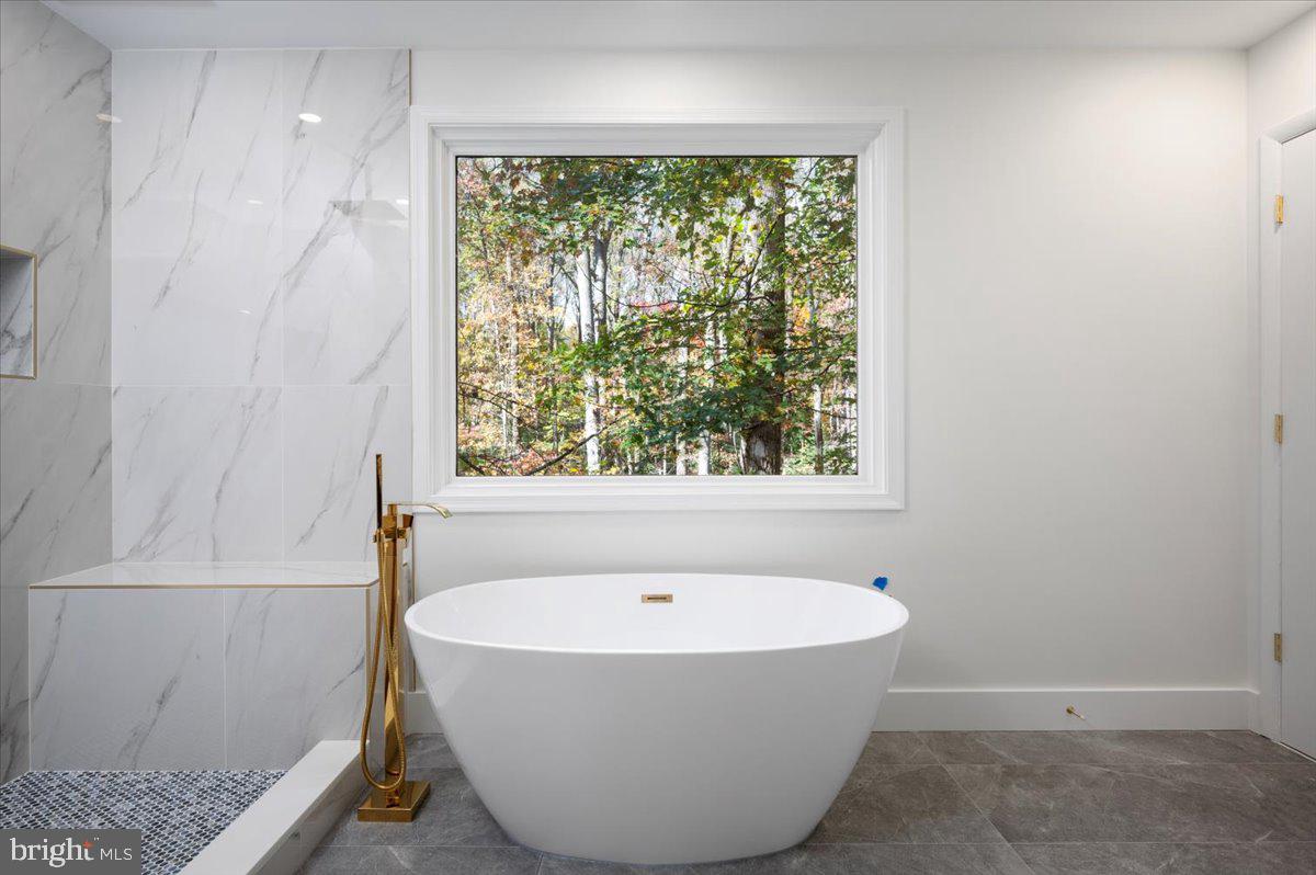 FOXVALE - Residential