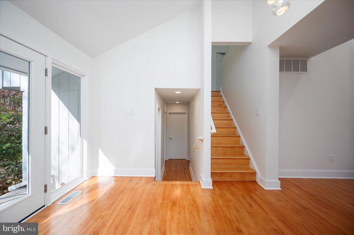 FOXVALE - Residential