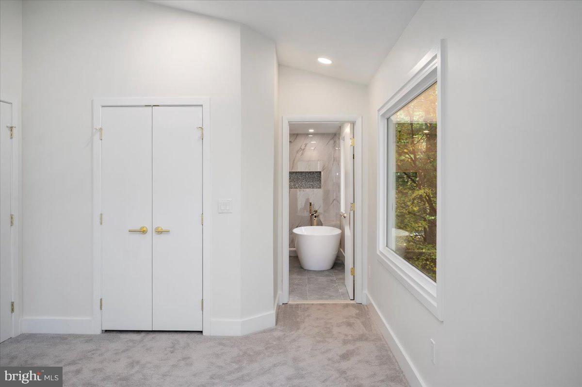 FOXVALE - Residential