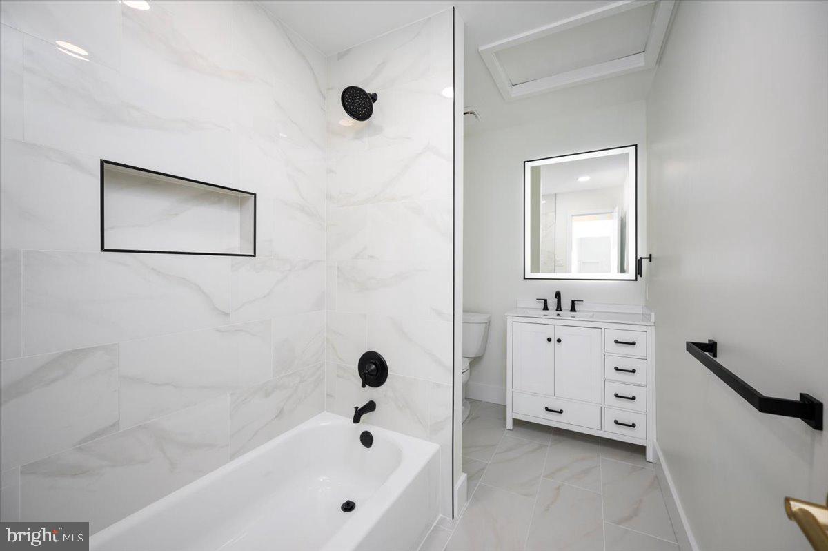 FOXVALE - Residential